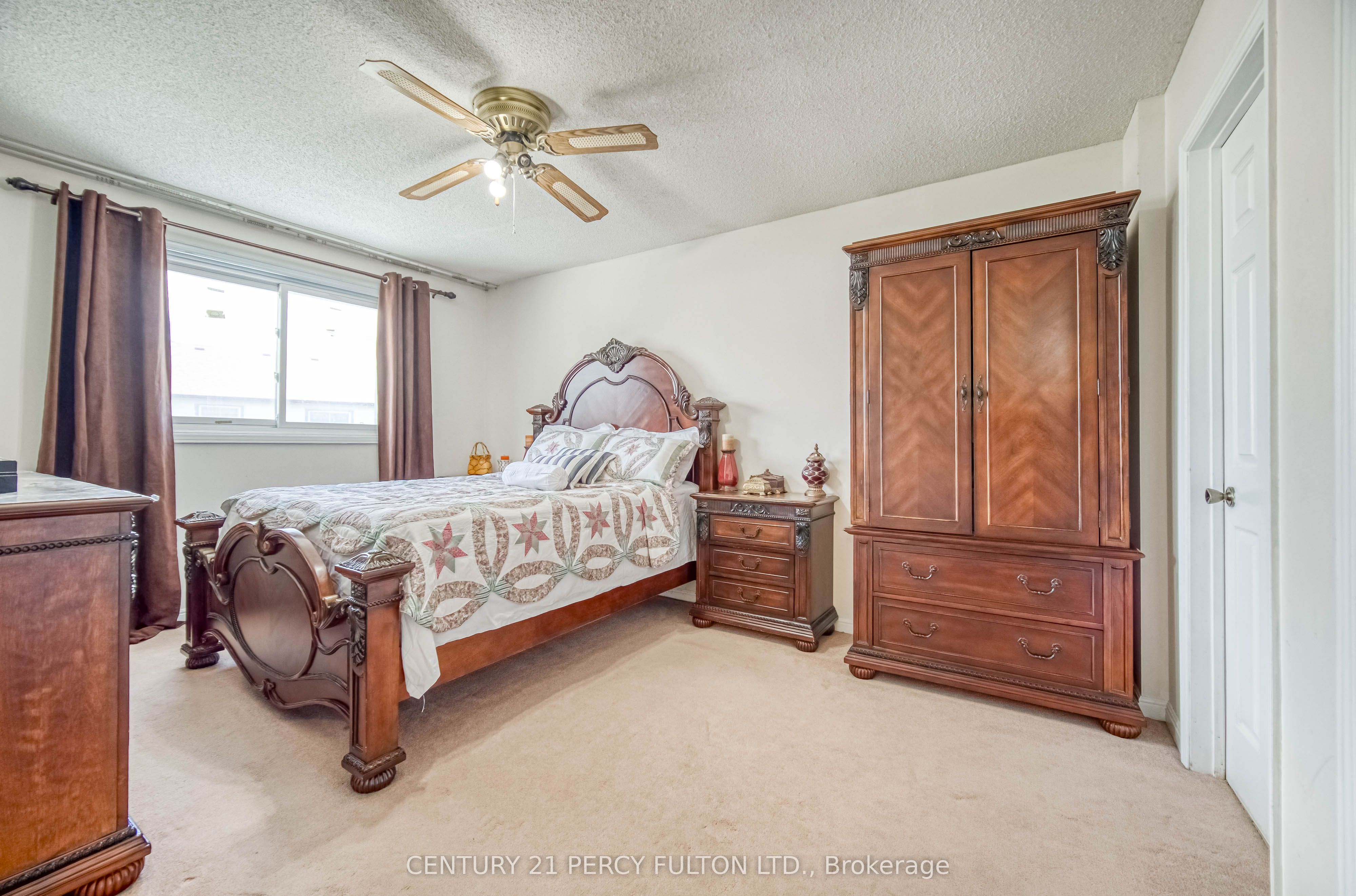120 Granada Crescent