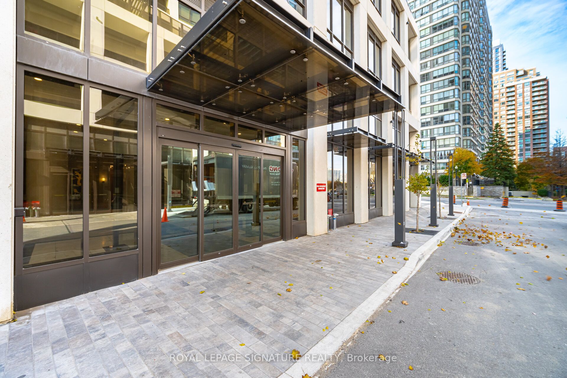 36 Elm Drive, #3007