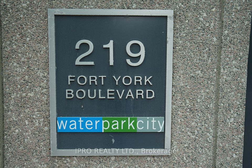 219 FORT YORK