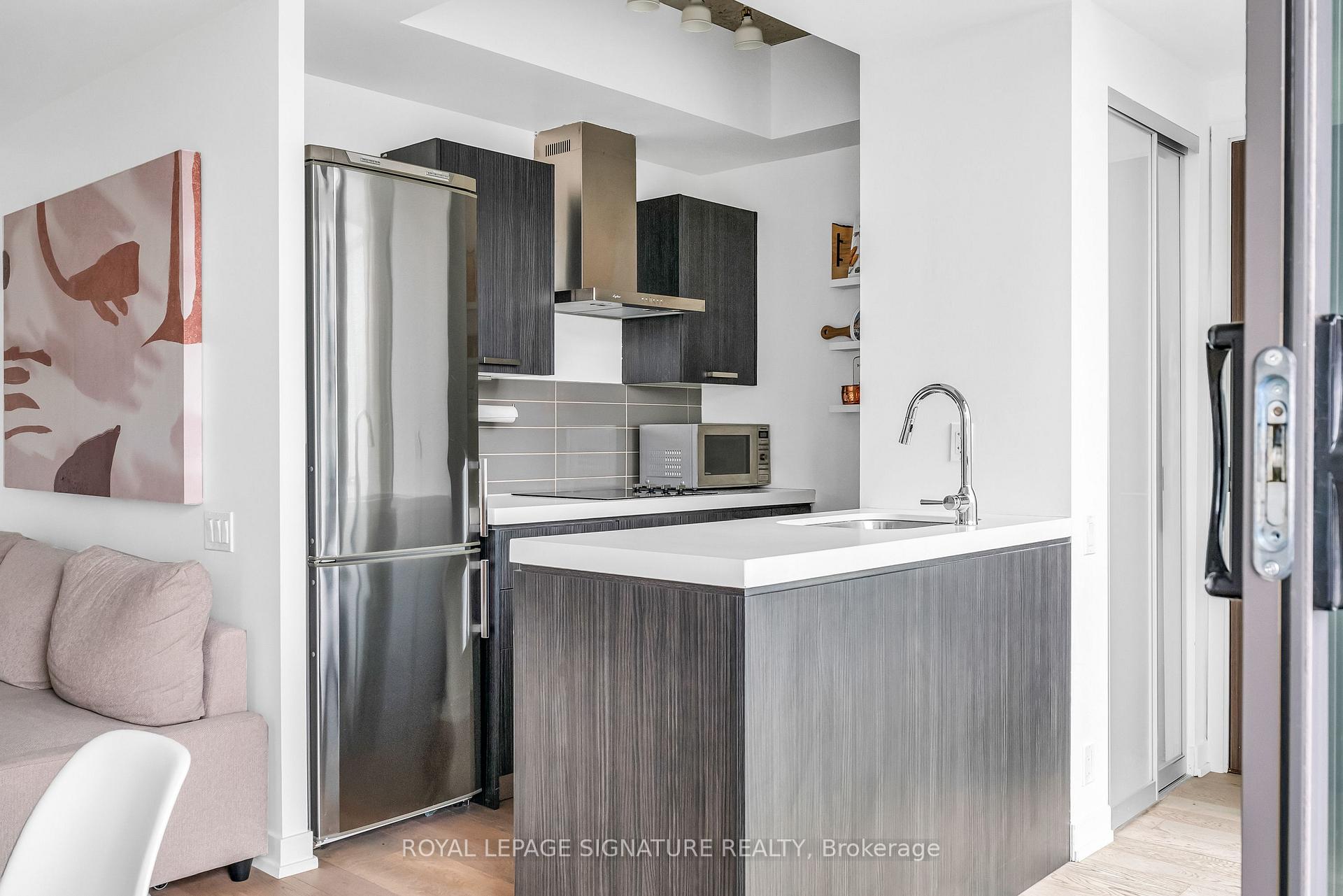 1 Bedroom Condo at 461 Adelaide, Toronto For sale