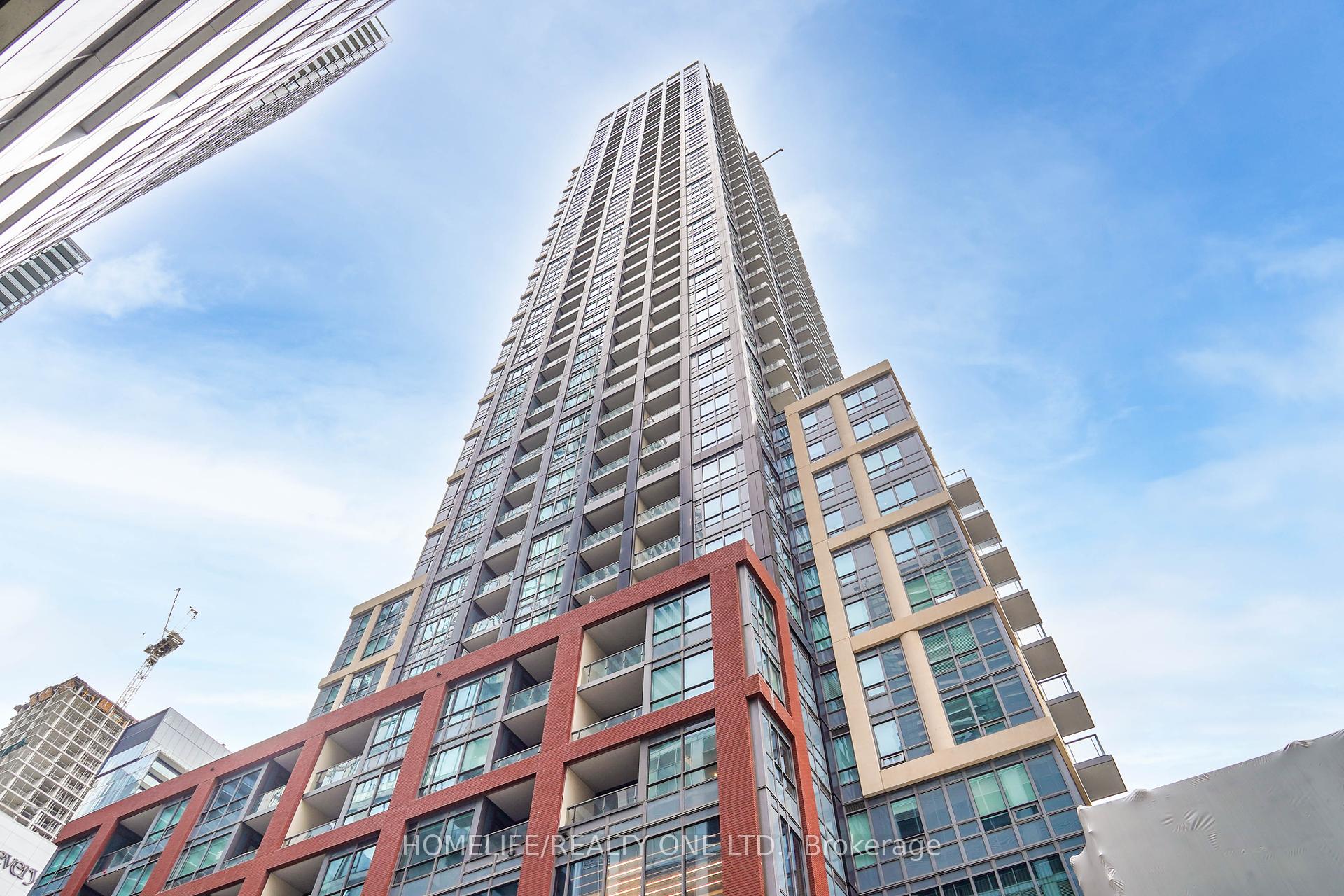 1 Bedroom Condo at 108 Peter, Toronto For sale