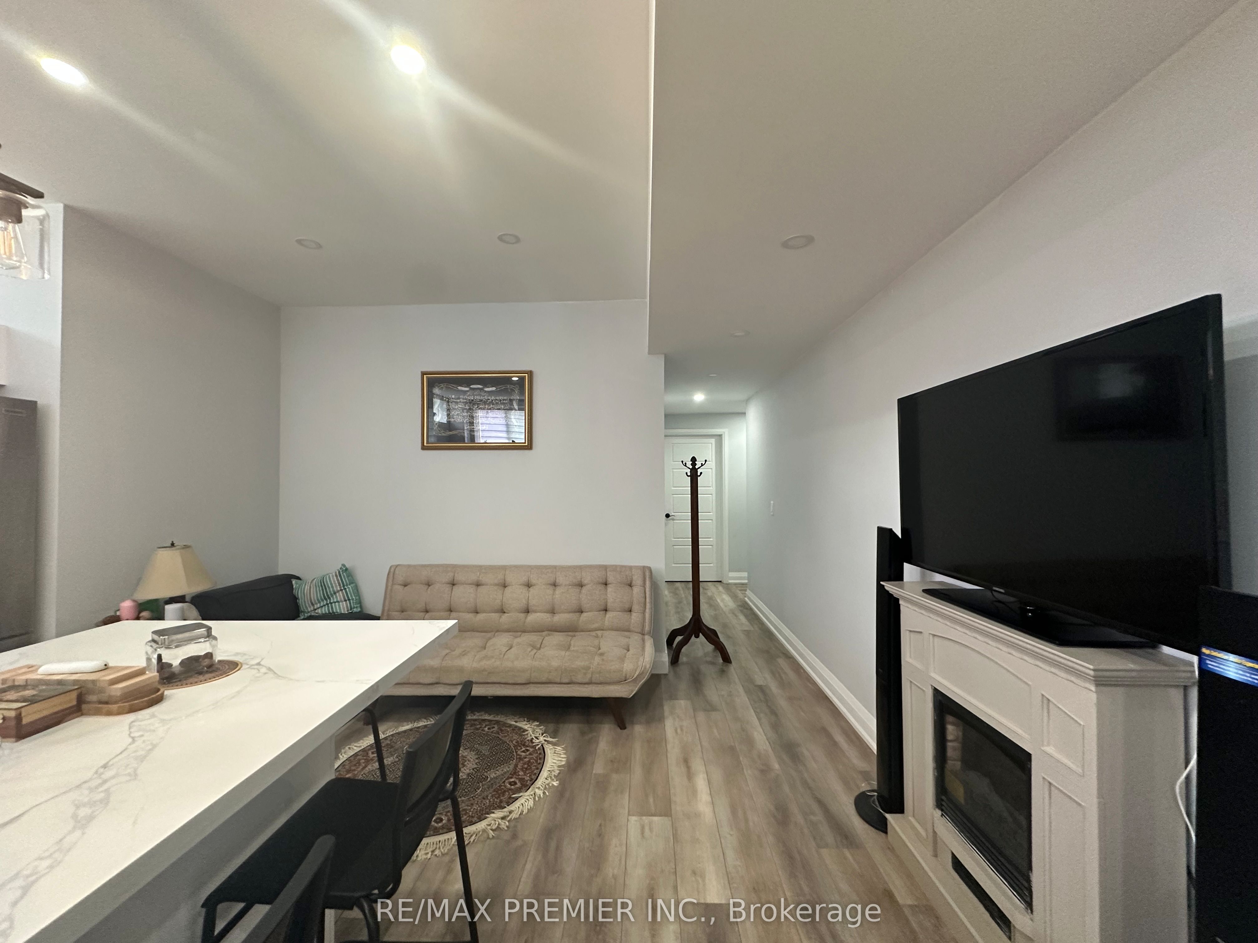 26 Elinor Avenue, #Basement