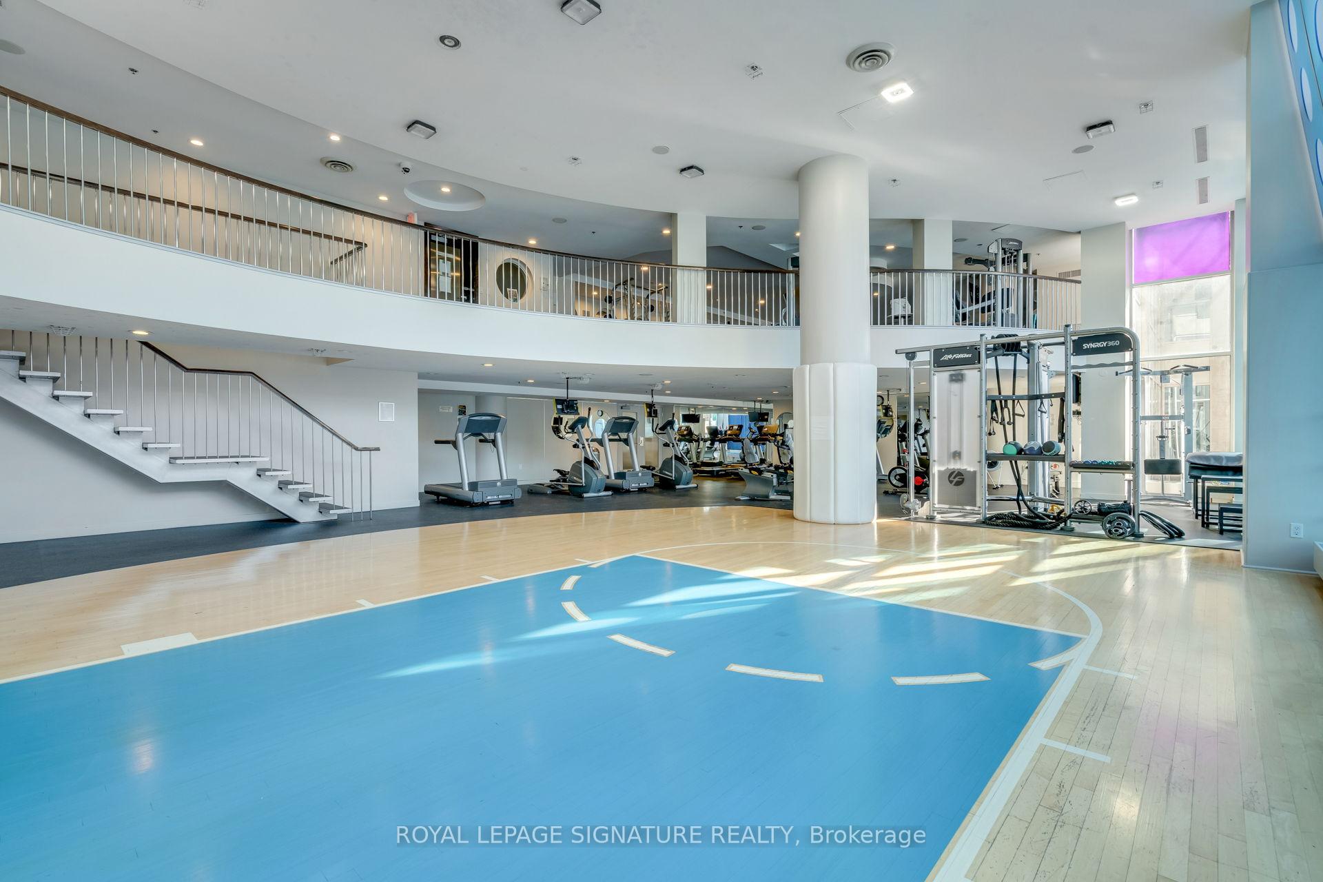 2 Bedrooms Condo at 323 Richmond, Toronto For sale