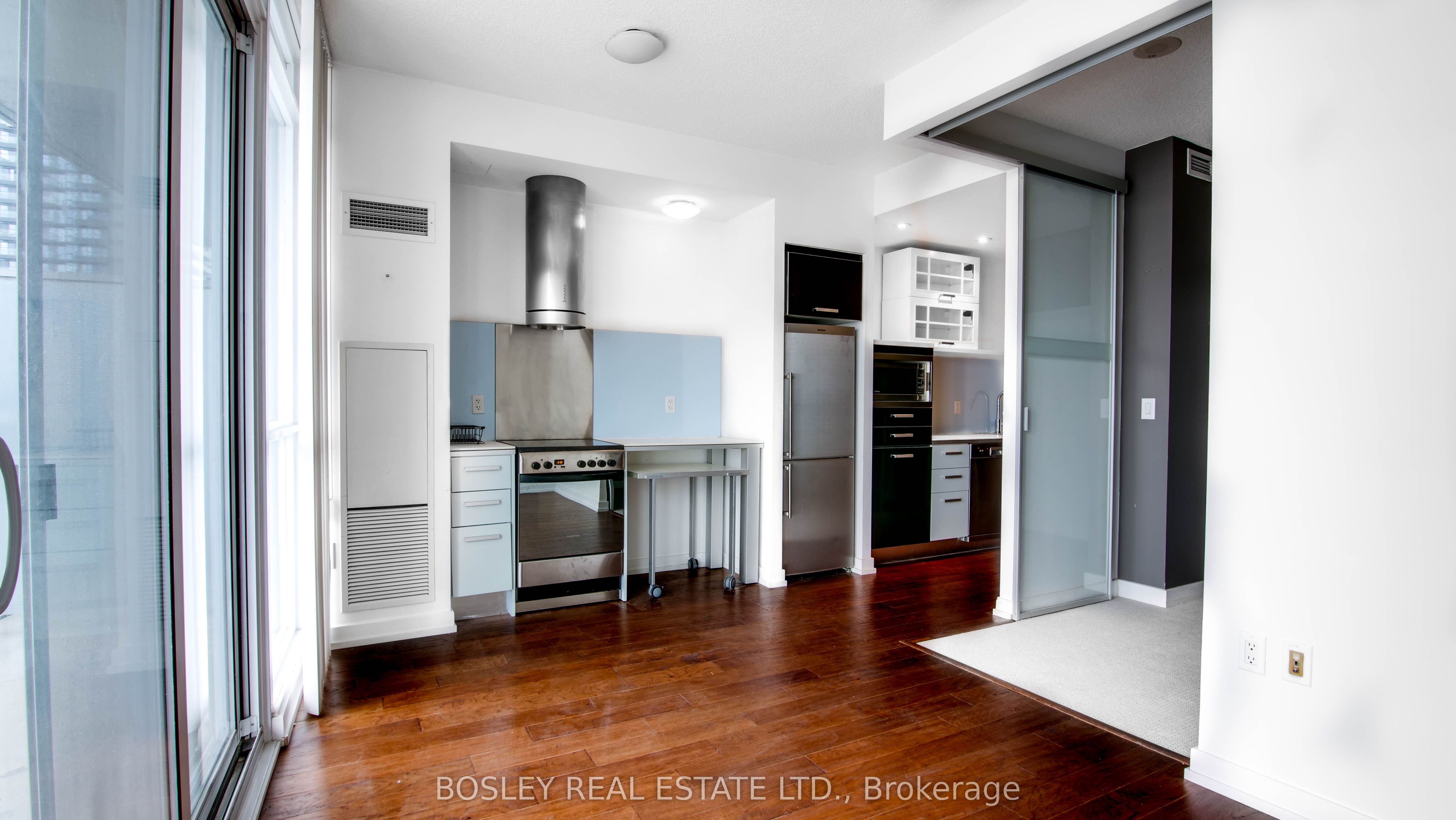 38 Dan Leckie Way, #1802