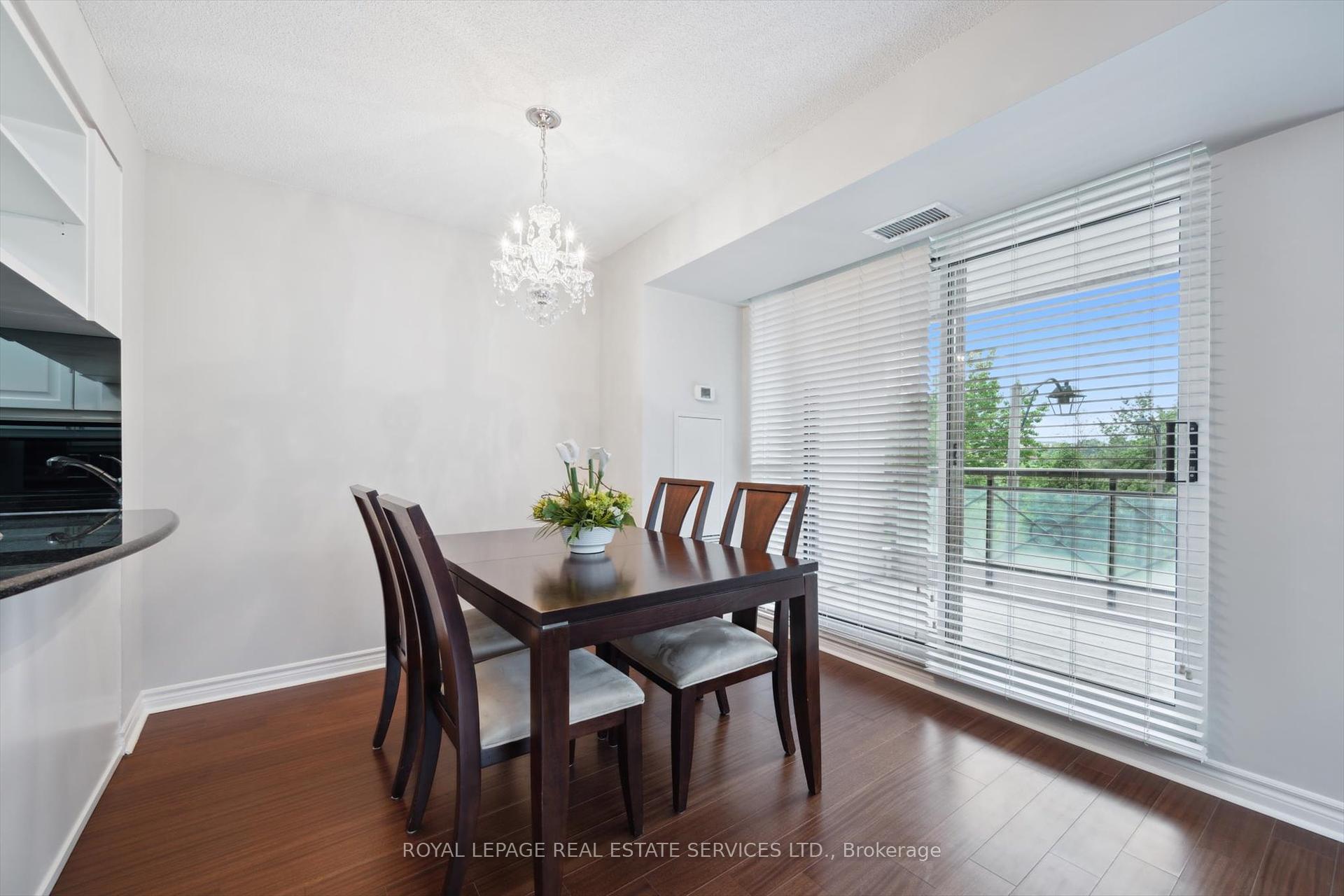 2 Bedrooms Condo at 2325 Central Park, Oakville For sale