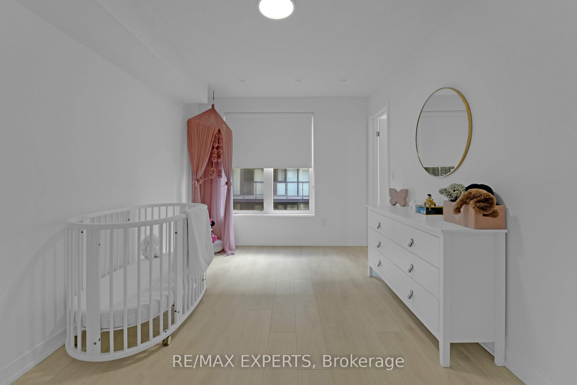 3 Bedrooms Condo at 1095 Cooke,  Burlington For sale