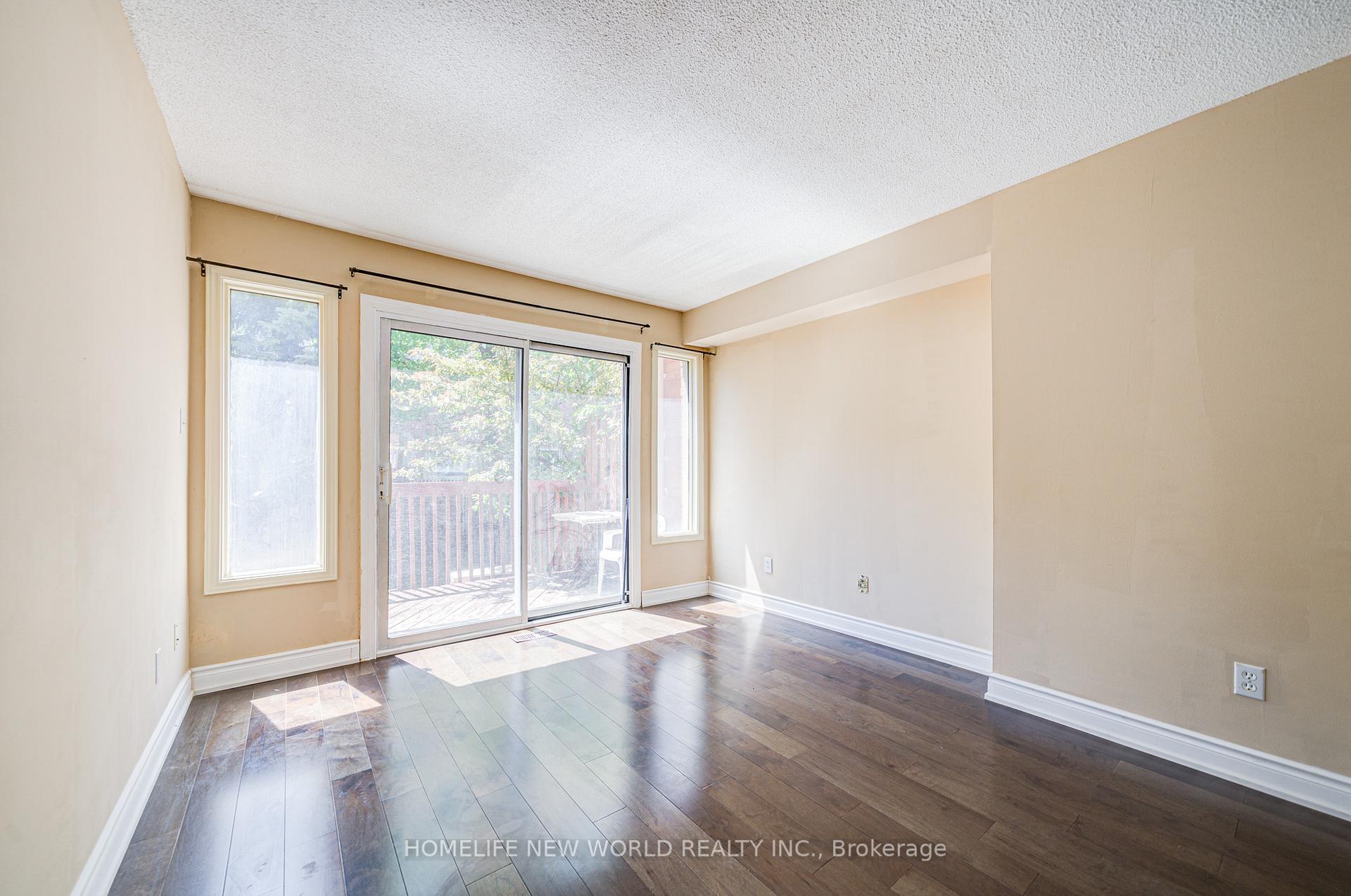 3 Bedrooms Condo at 3895 Doug Leavens, Mississauga For sale
