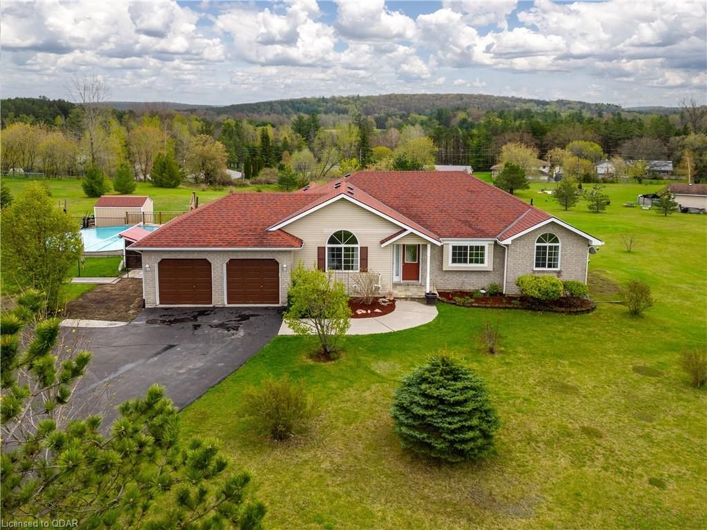 43 DAVE Drive Quinte West Ontario K0K 2C0