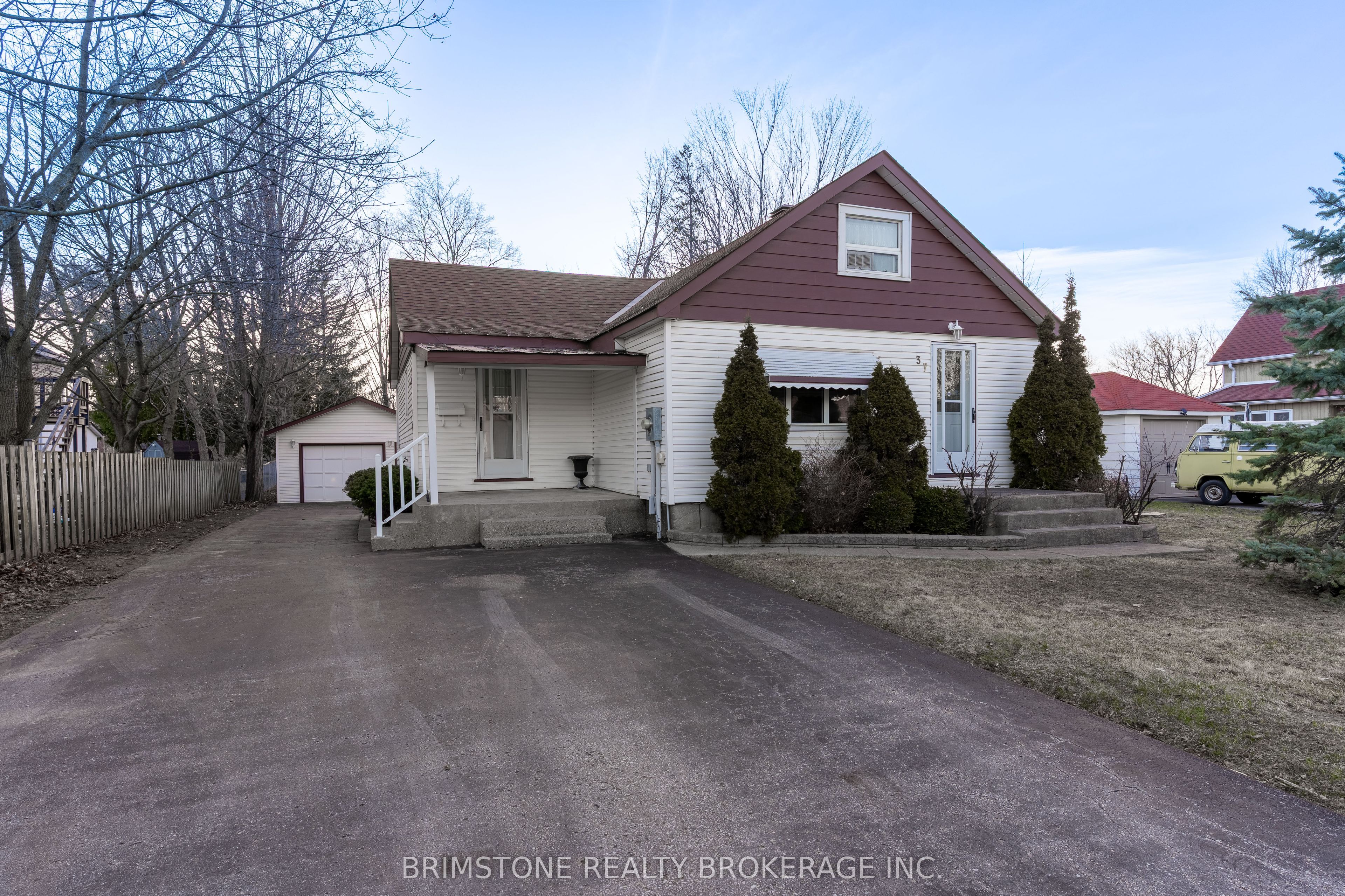 37 Alfred Street, Barrie, ON L4N 3M2