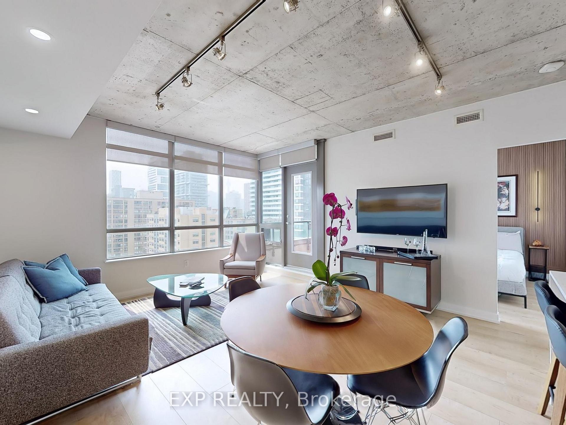 2 Bedrooms Condo at 285 Mutual, Toronto For sale