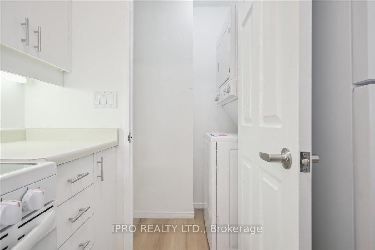 1 Bedroom Condo at 2511 Lakeshore, Oakville For sale
