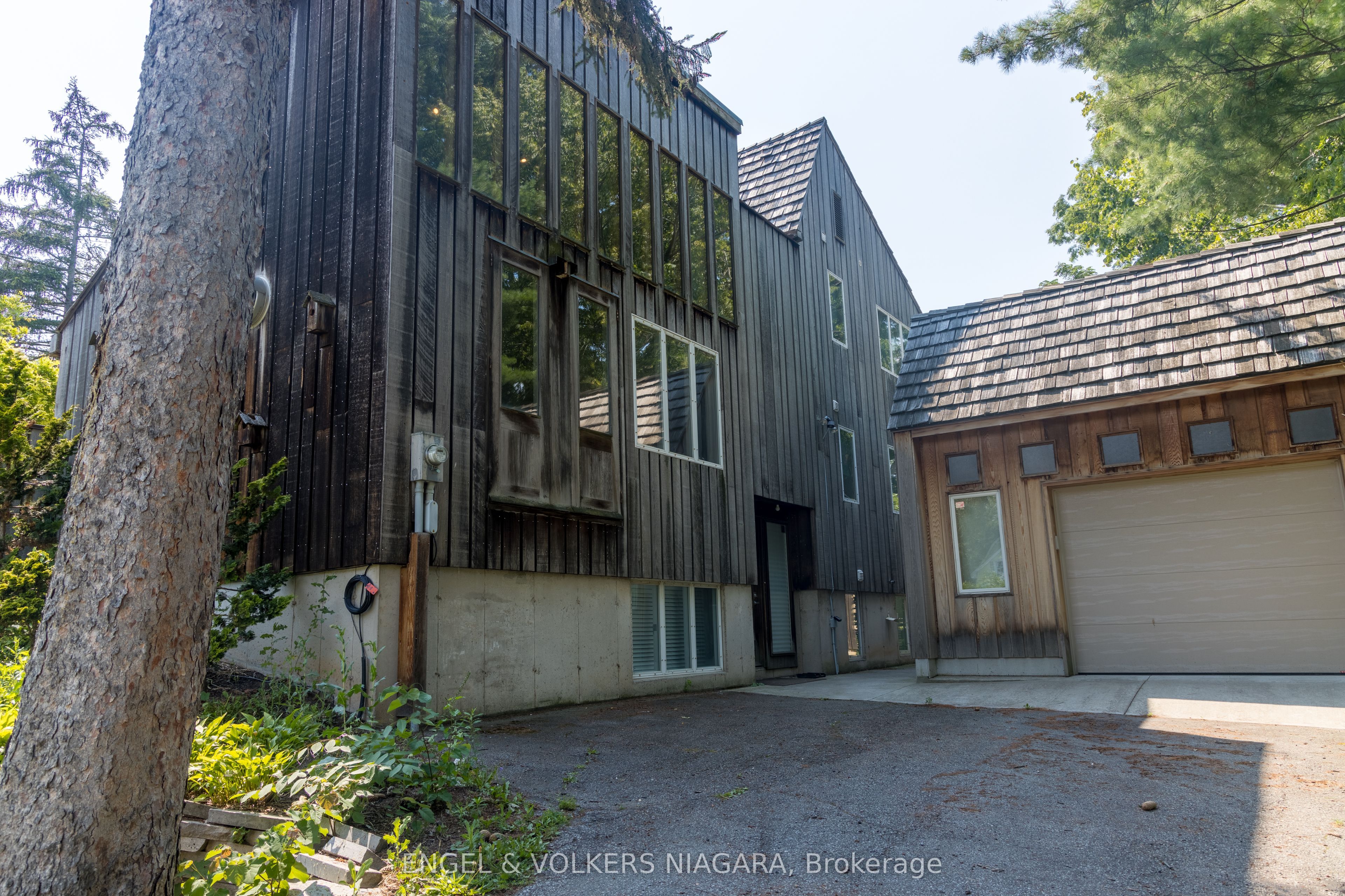 89 BYRON Street, Niagara-on-the-Lake, ON L0S 1J0