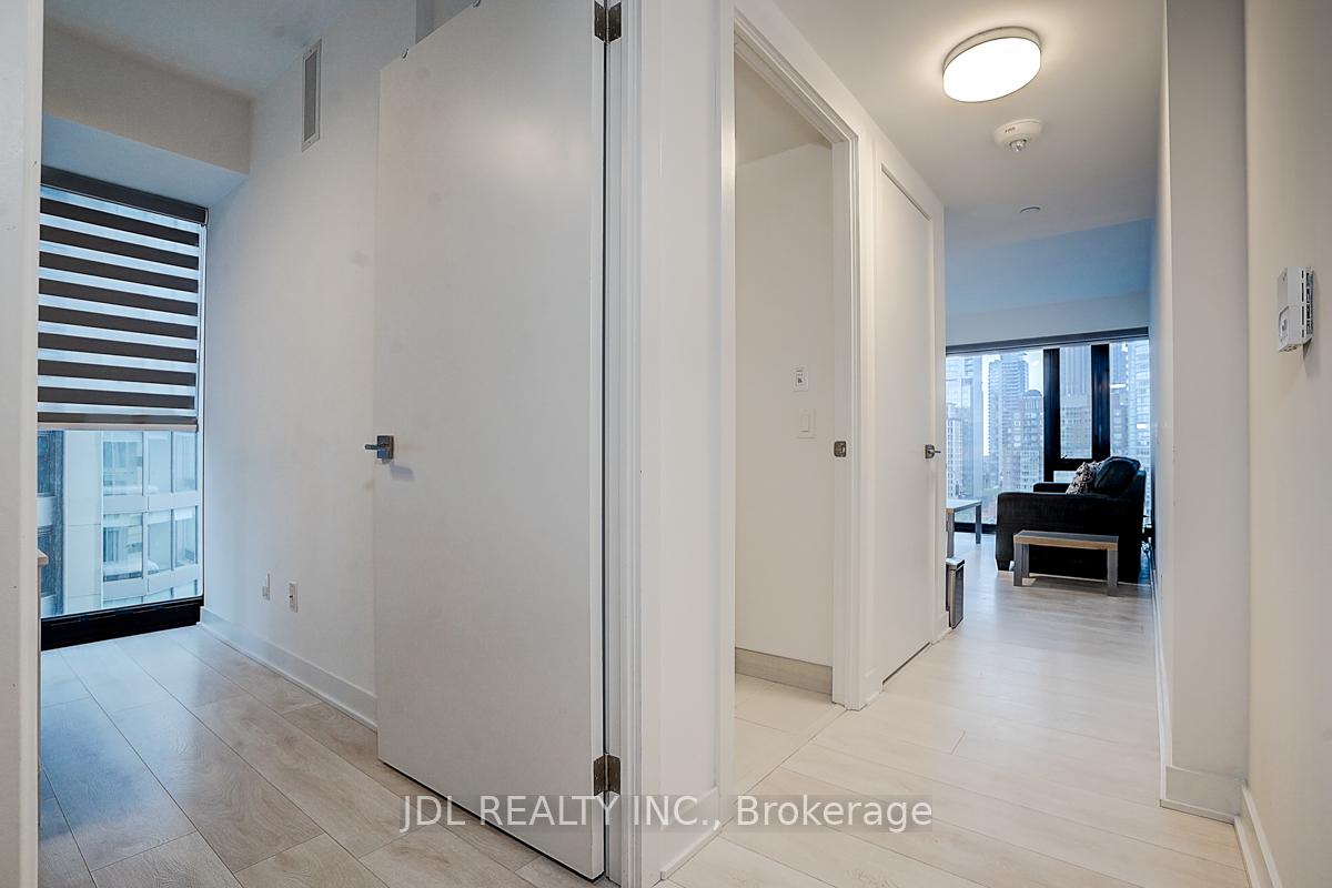 1 Bedroom Condo at 188 Cumberland, Toronto For sale