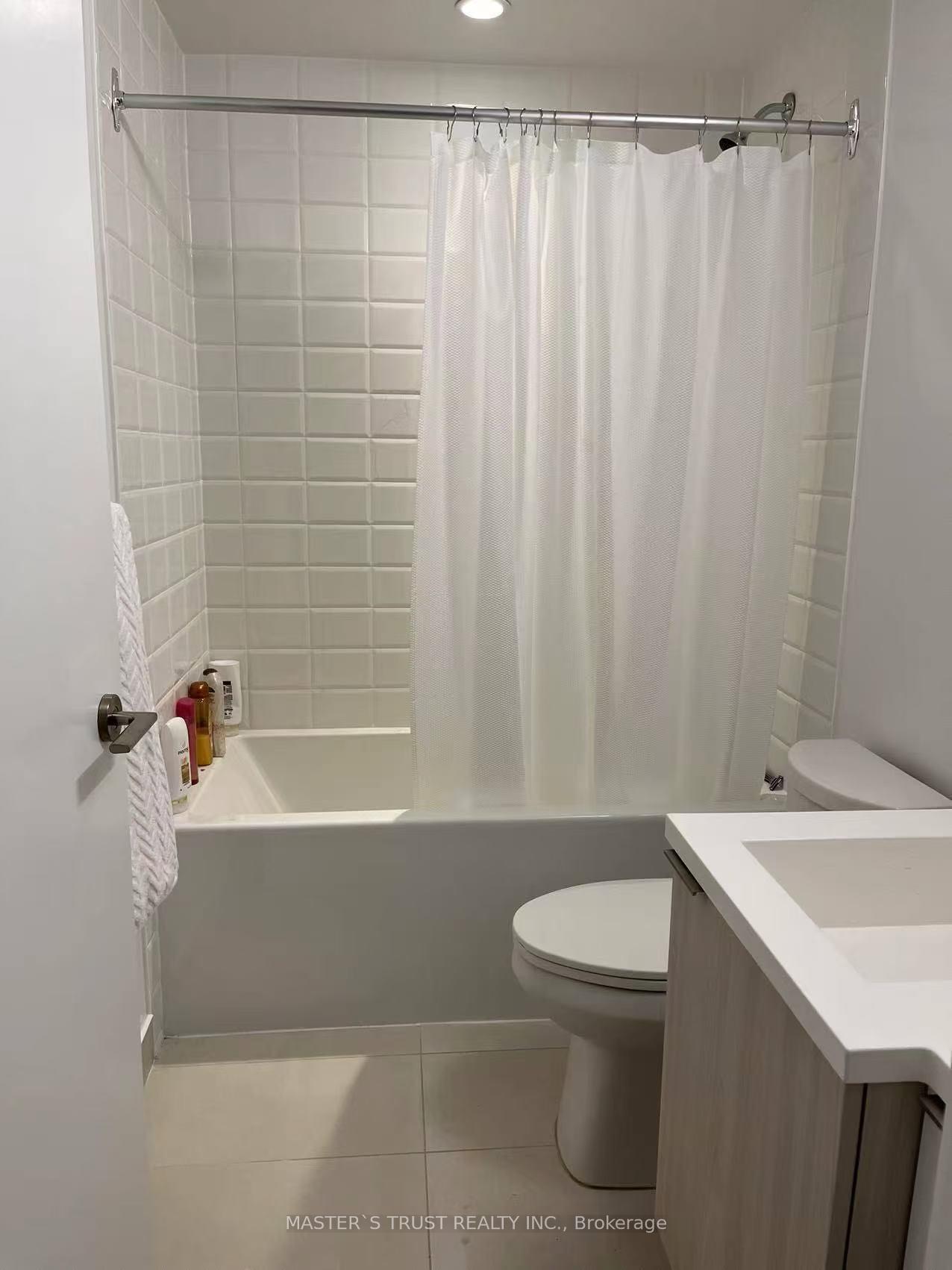 2 Bedrooms Condo at 203 College, Toronto For sale