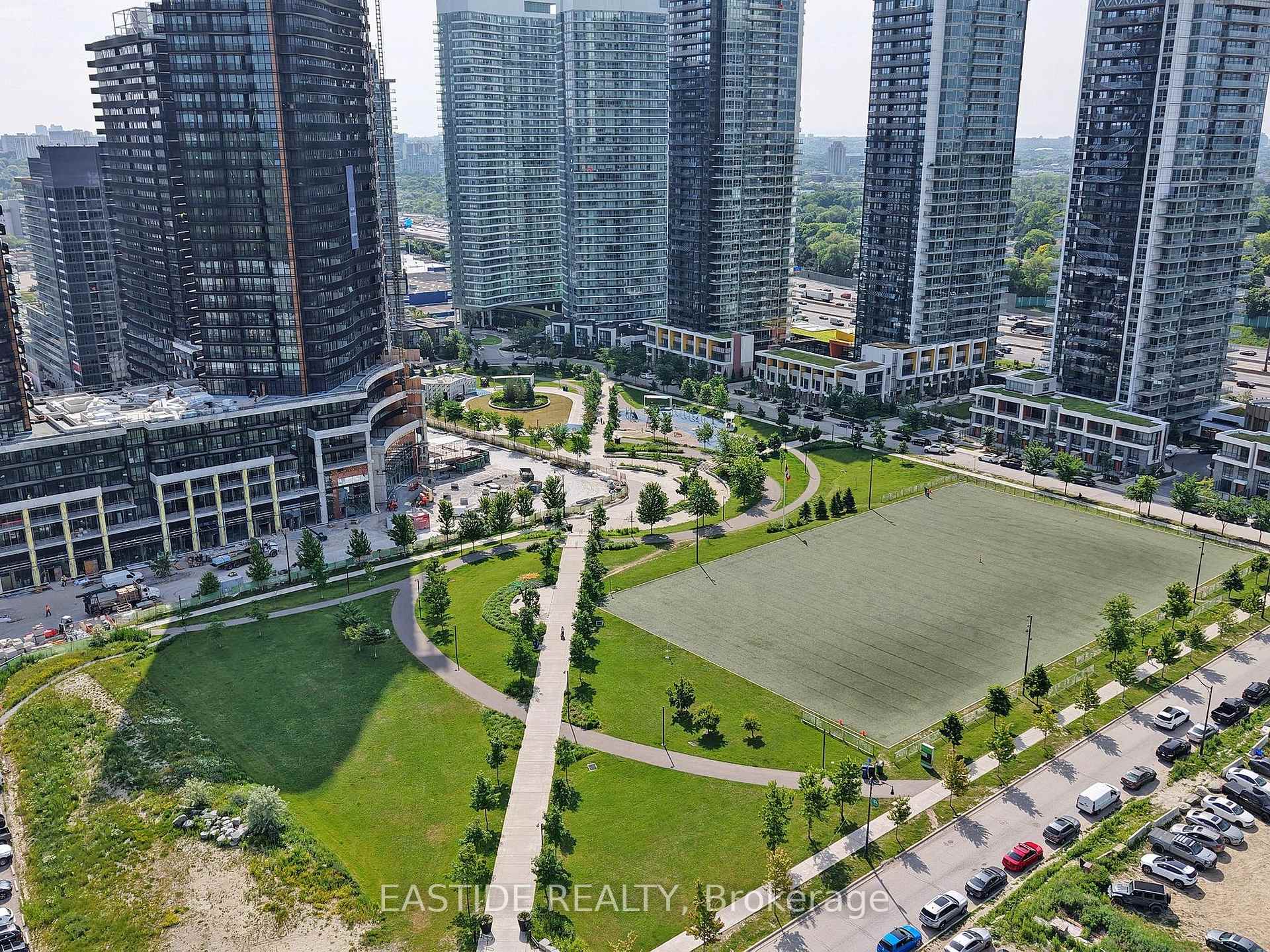 2 Bedrooms Condo at 121 Mcmahon, Toronto For sale