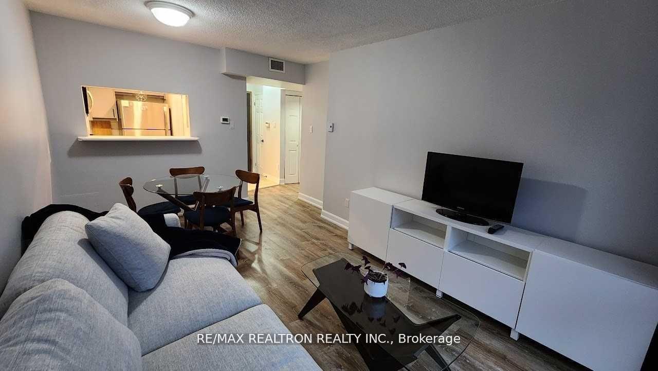 1 Bedroom Condo at 7 Broadway, Toronto For sale
