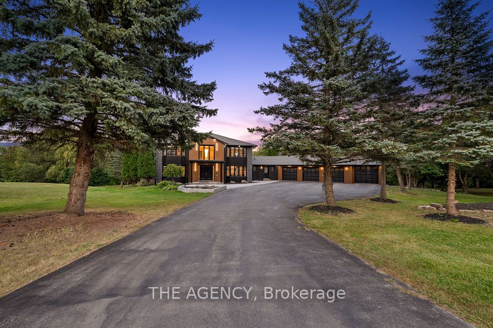 372 Burns Boulevard, King, ON L7B 1E1