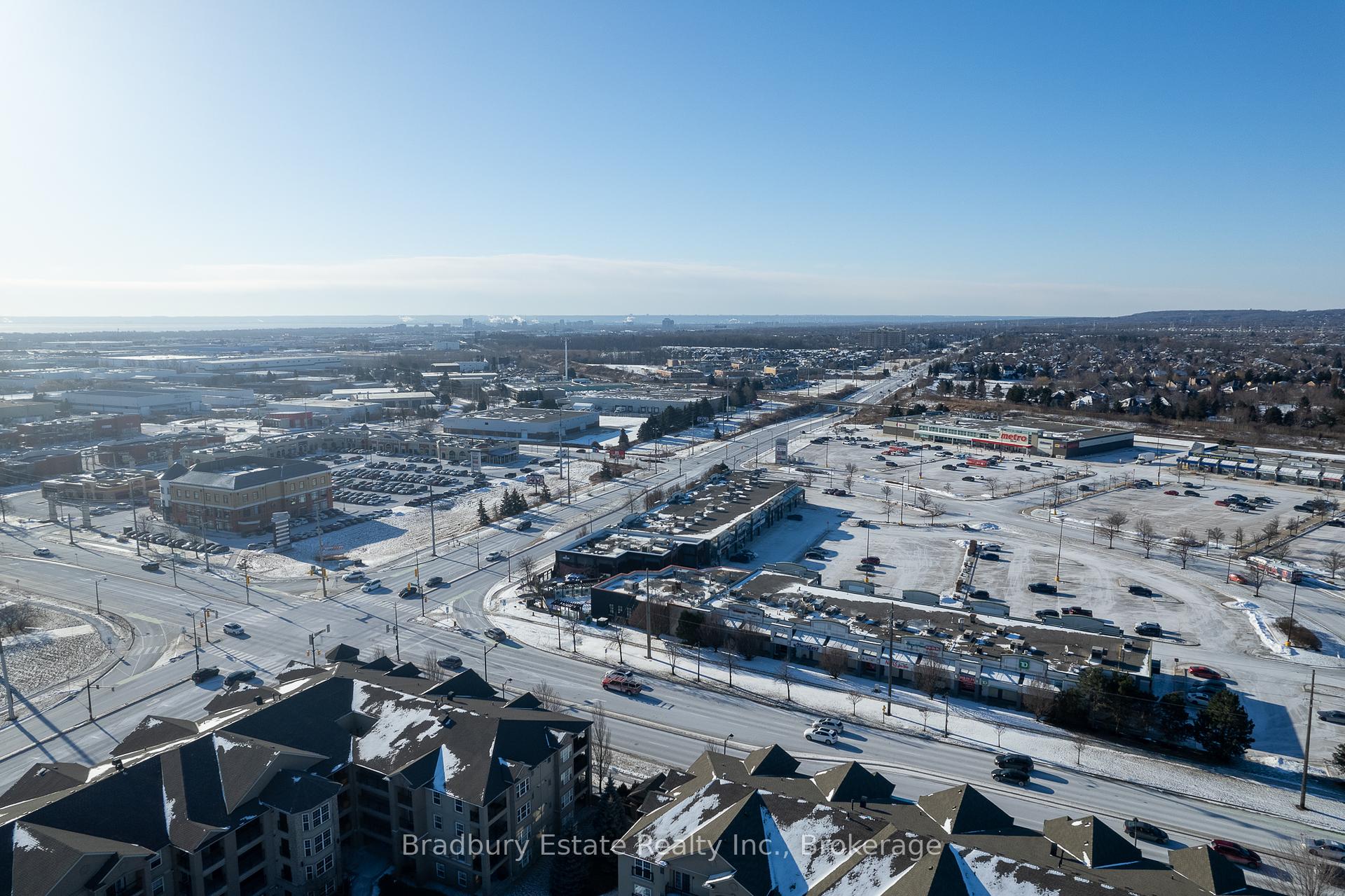 2 Bedrooms Condo at 2045 Appleby,  Burlington For sale