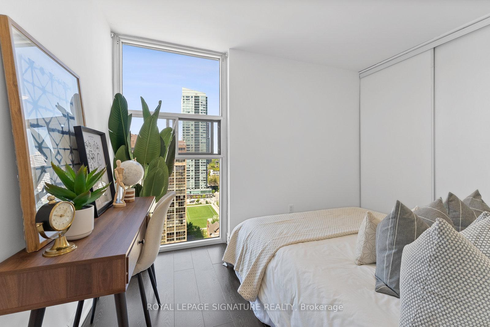 2 Bedrooms Condo at 40 Homewood, Toronto For sale