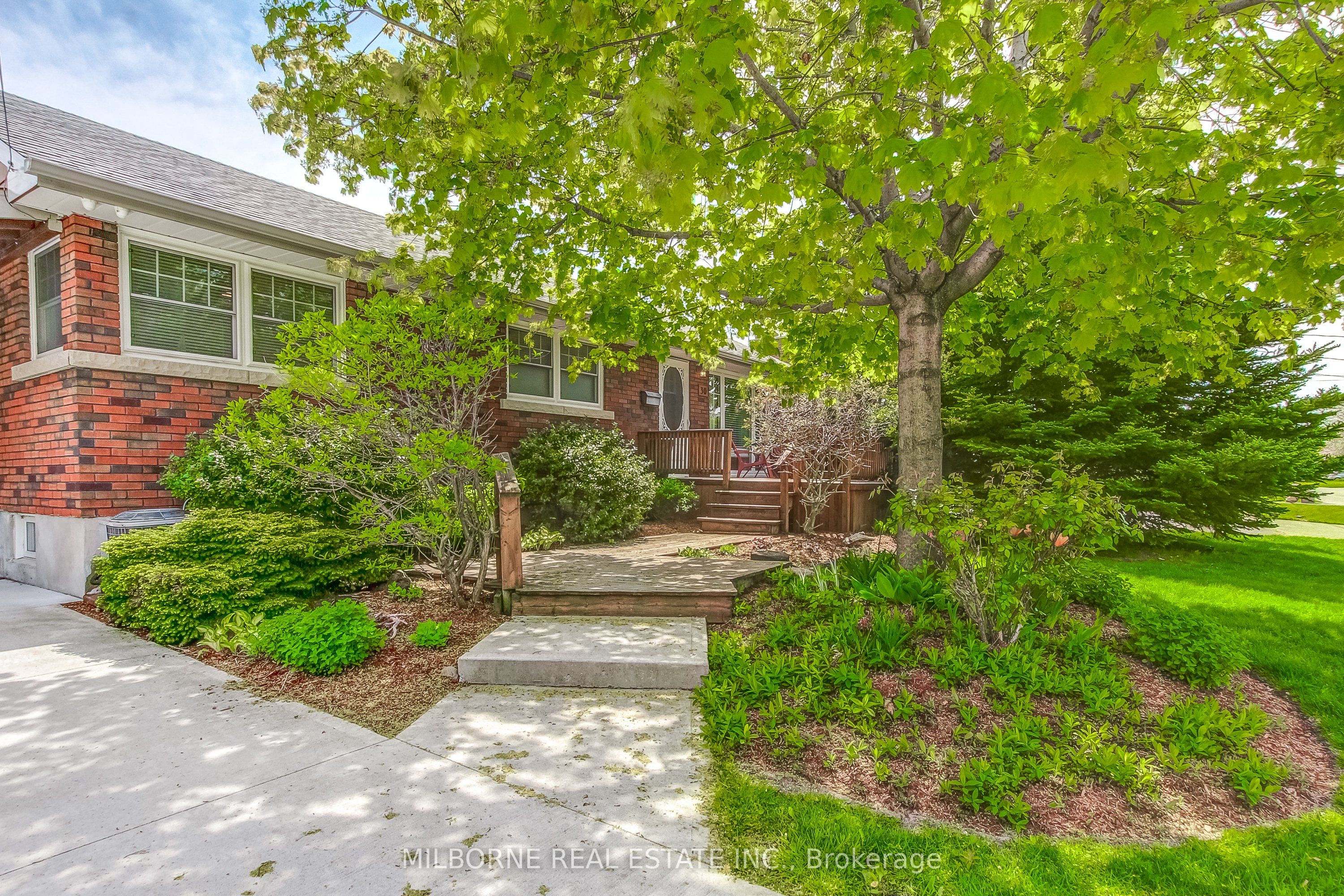 30 Mckenzie Street, St. Catharines, ON L2M 2N1