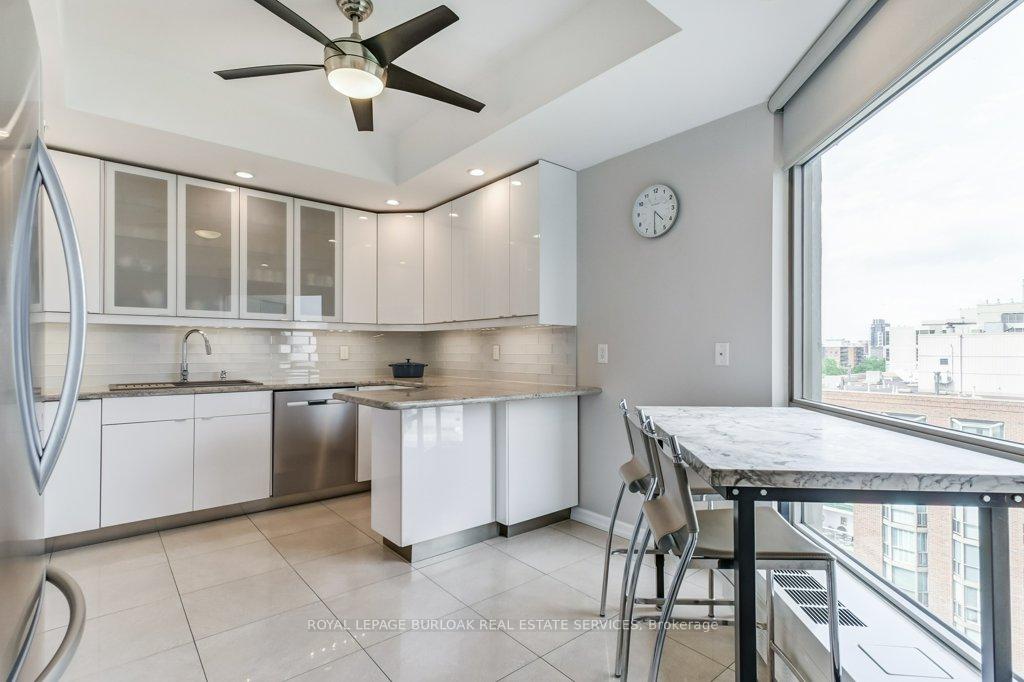 2 Bedrooms Condo at 1201 North Shore, Burlington For sale