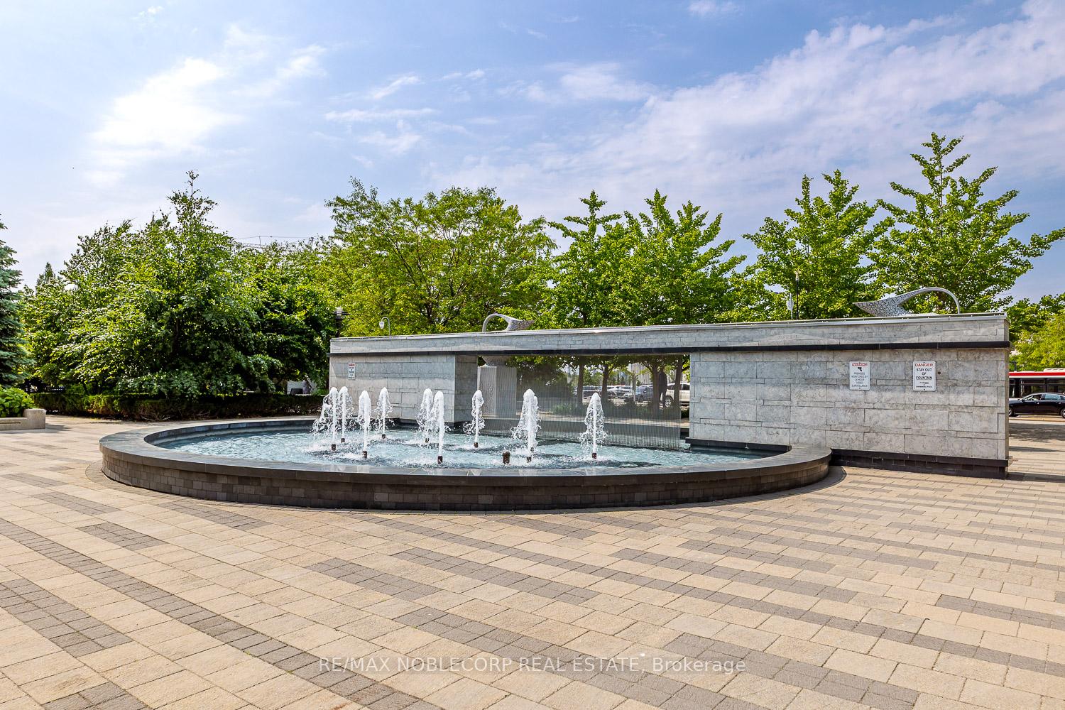 2 Bedrooms Condo at 215 Sherway Gardens, Toronto For sale