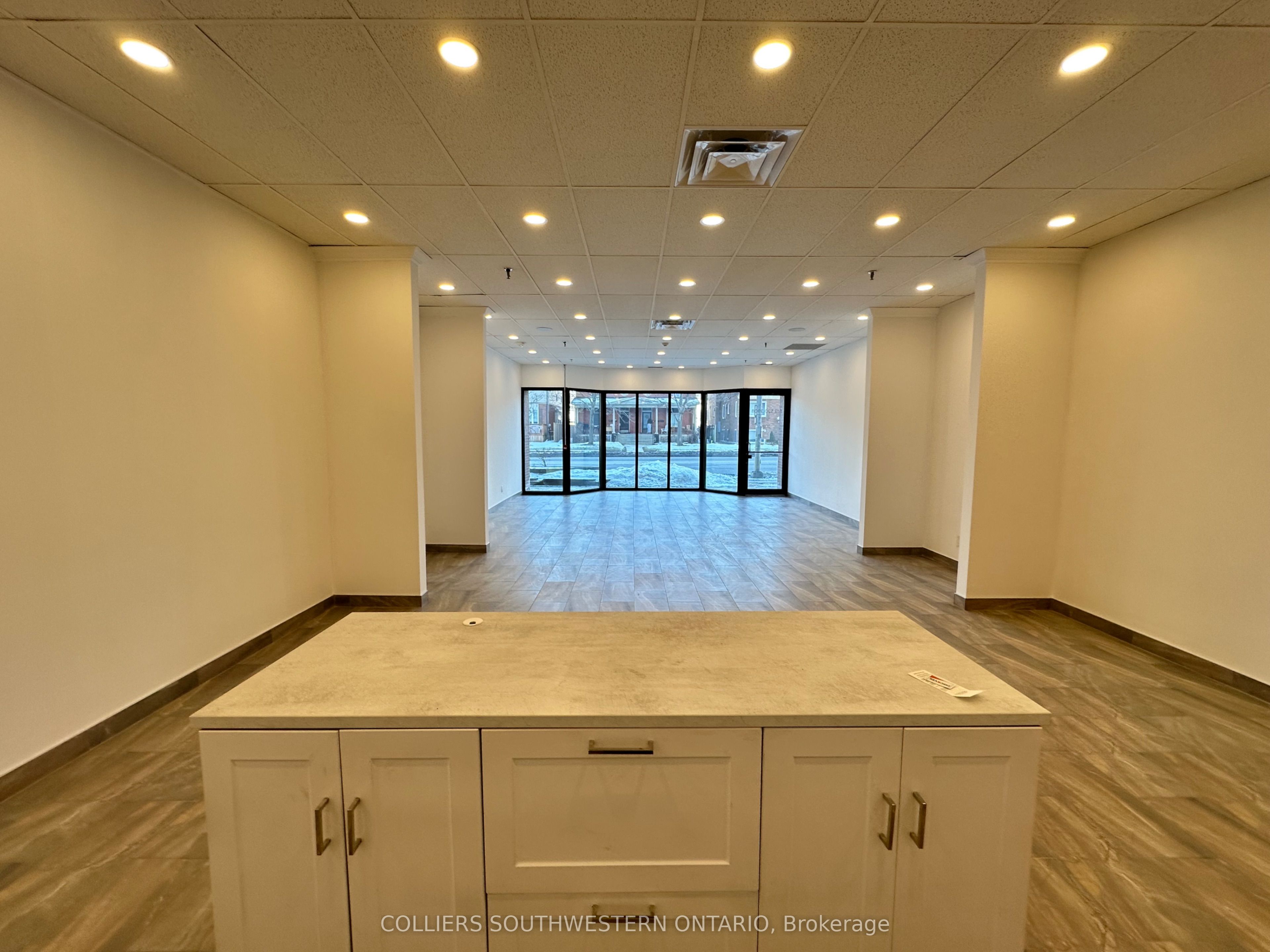 205 Oxford Street E, #C108