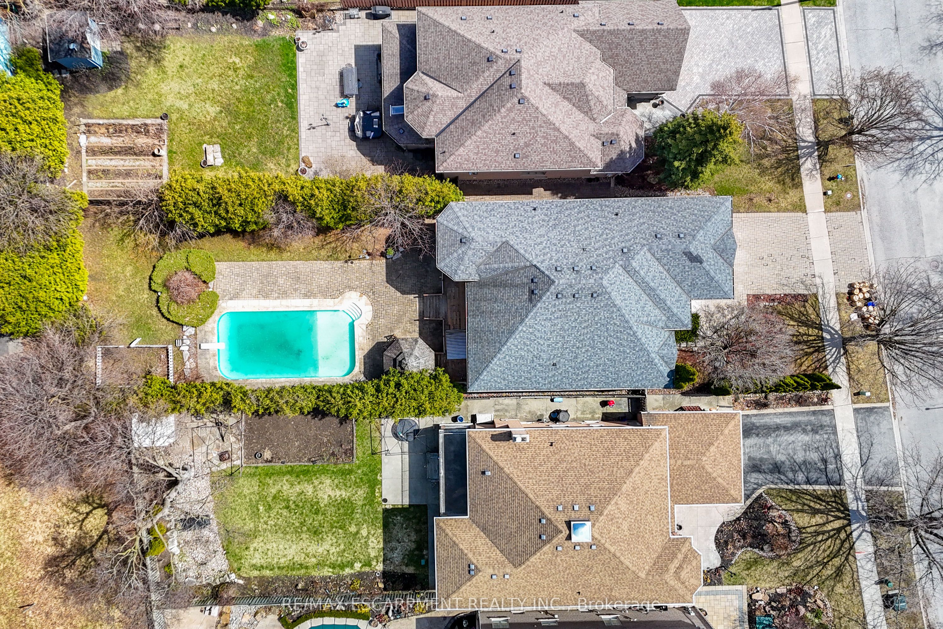 122 Arten Avenue, Richmond Hill, ON L4C 9Y3