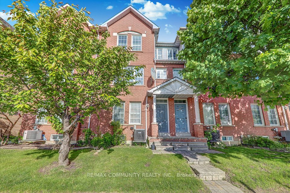 2758 Eglinton