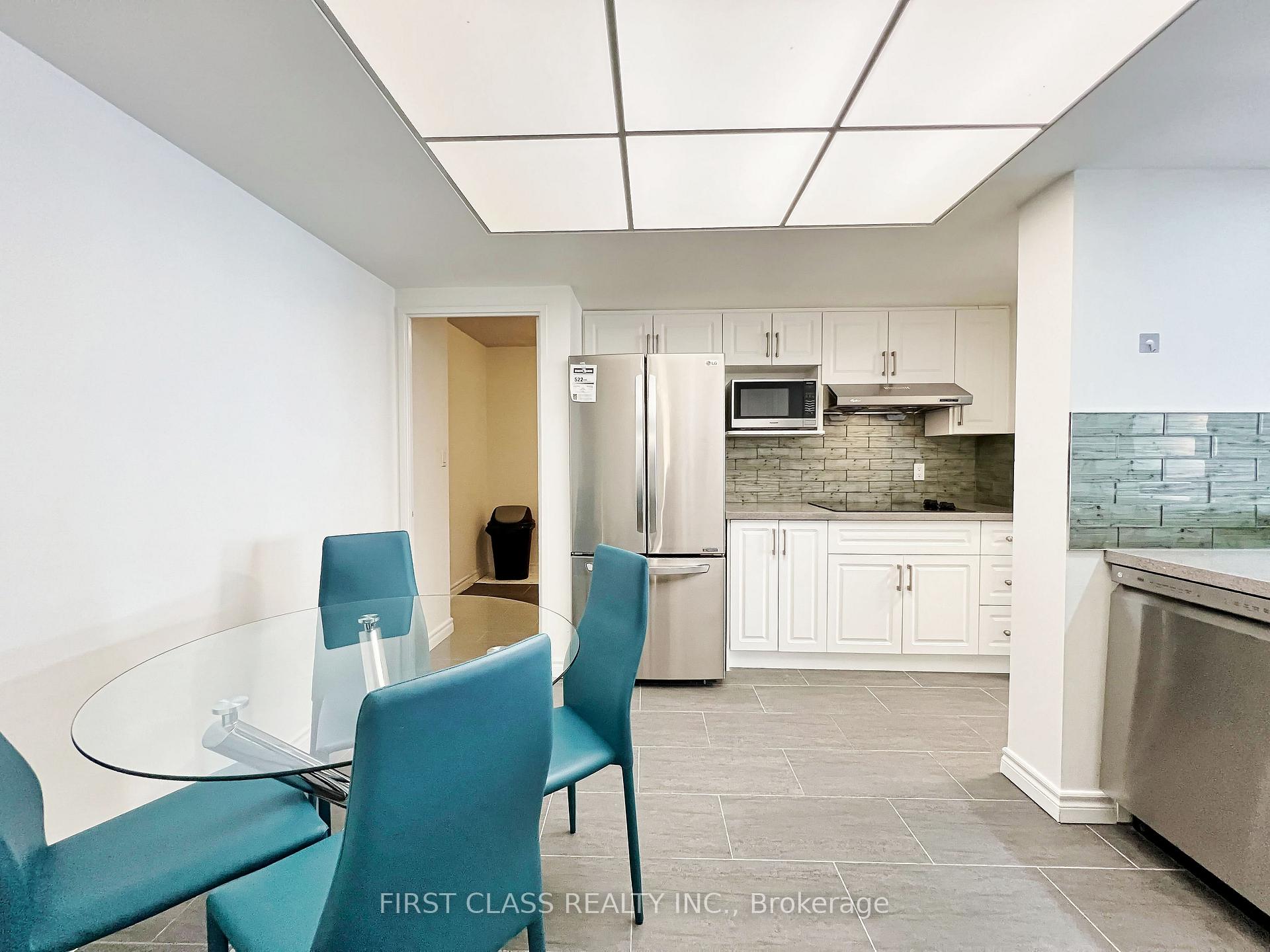3 Bedrooms Condo at 275 Bamburgh, Toronto For sale