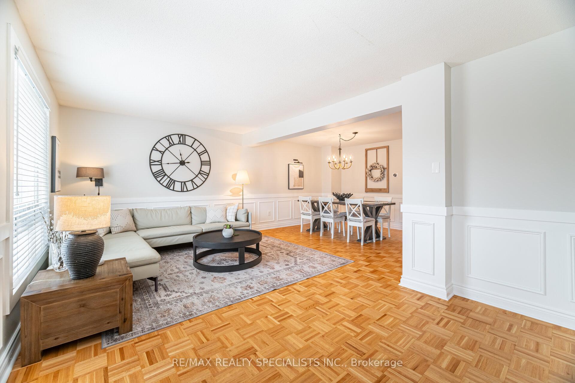 3 Bedrooms Condo at 7077 Estoril,  Mississauga For sale