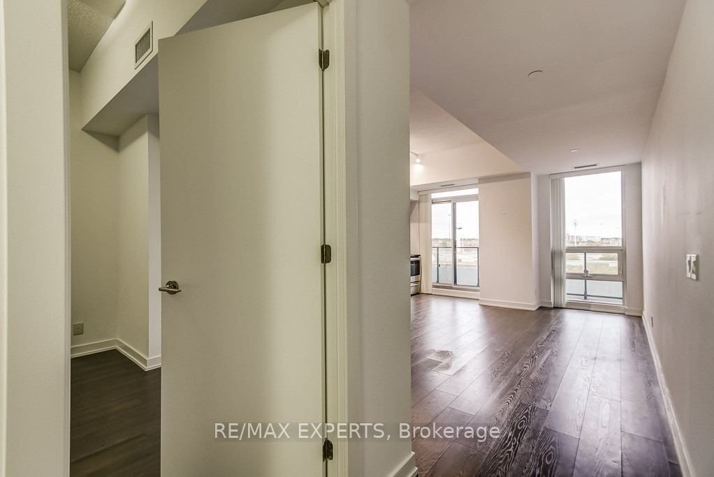 2220 Lake Shore Boulevard W, #608