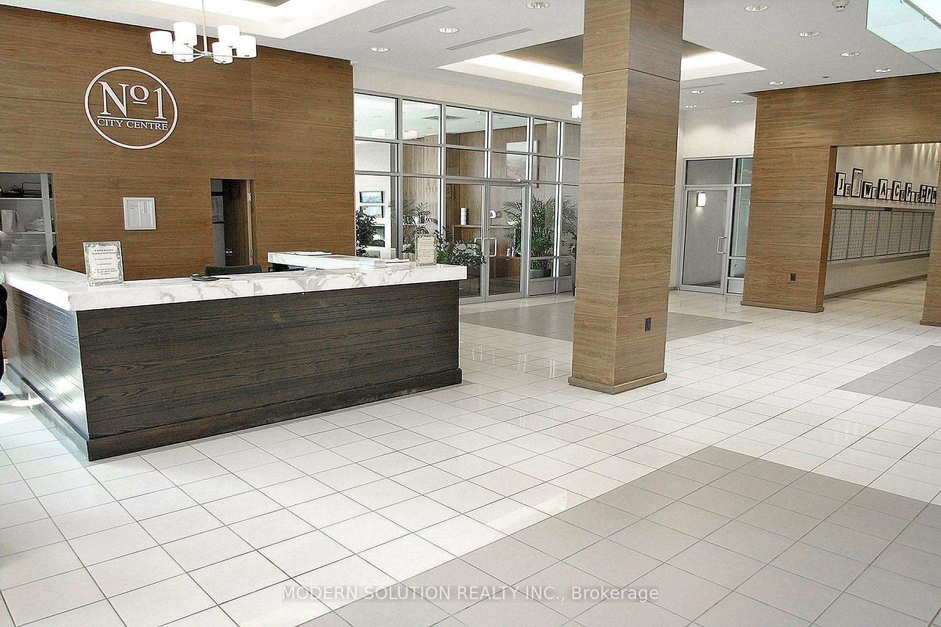 2 Bedrooms Condo at 1 Elm, Mississauga For sale