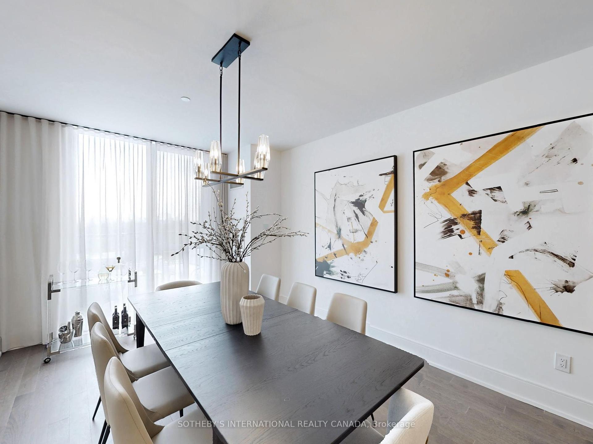 3 Bedrooms Condo at 30 Inn On the Park, Toronto For sale