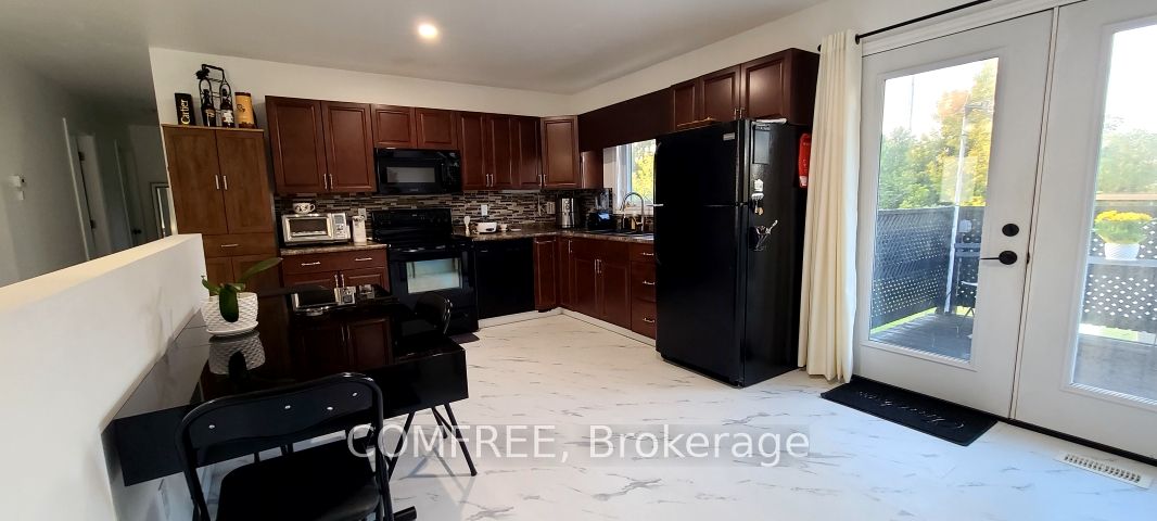 14 Wellington Avenue, Southwest Middlesex, ON N0L 1A0