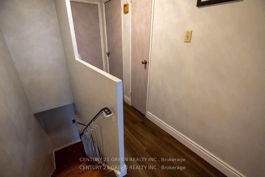 5 Bedrooms Condo at 366 The East Mall, Toronto For sale