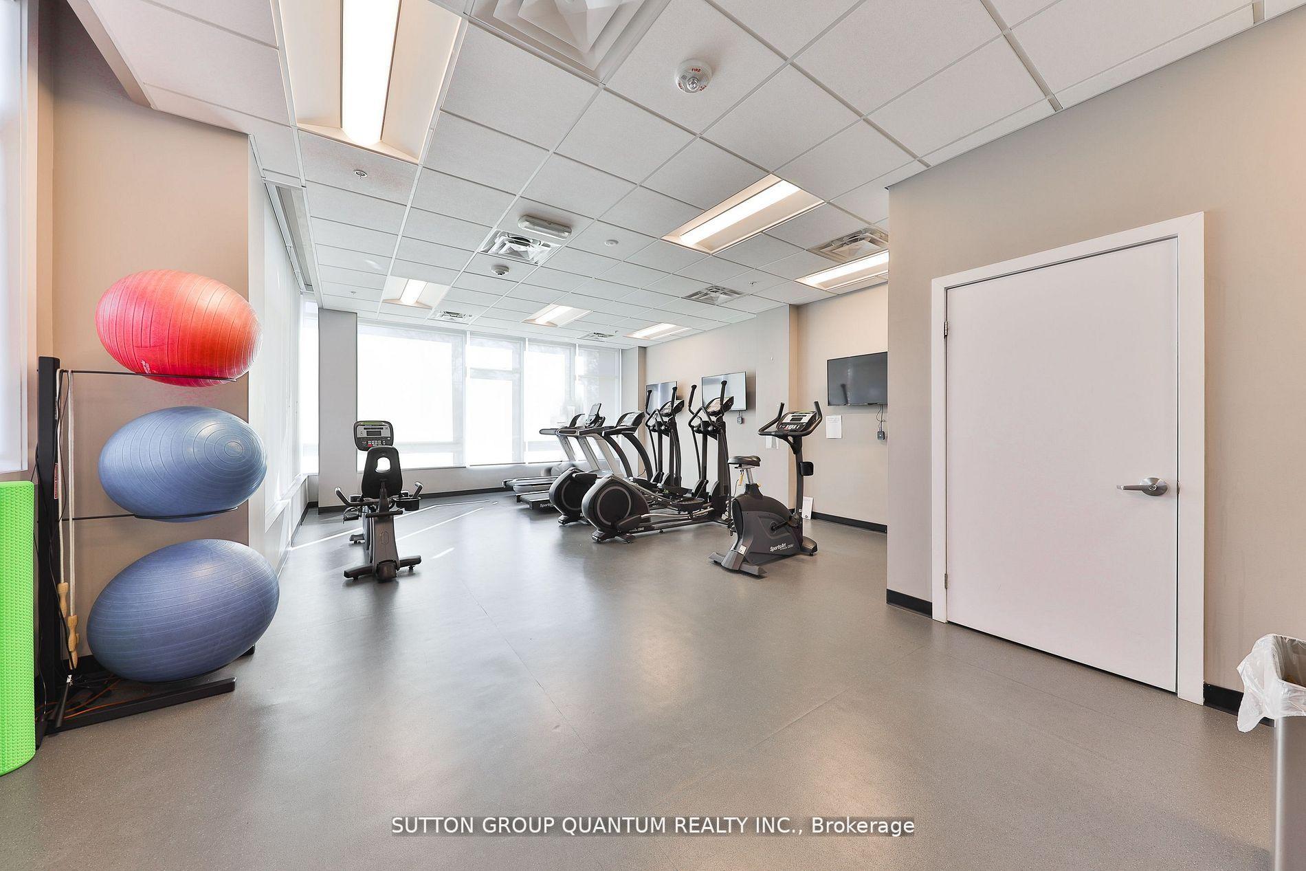 2 Bedrooms Condo at 457 Plains, Burlington For sale