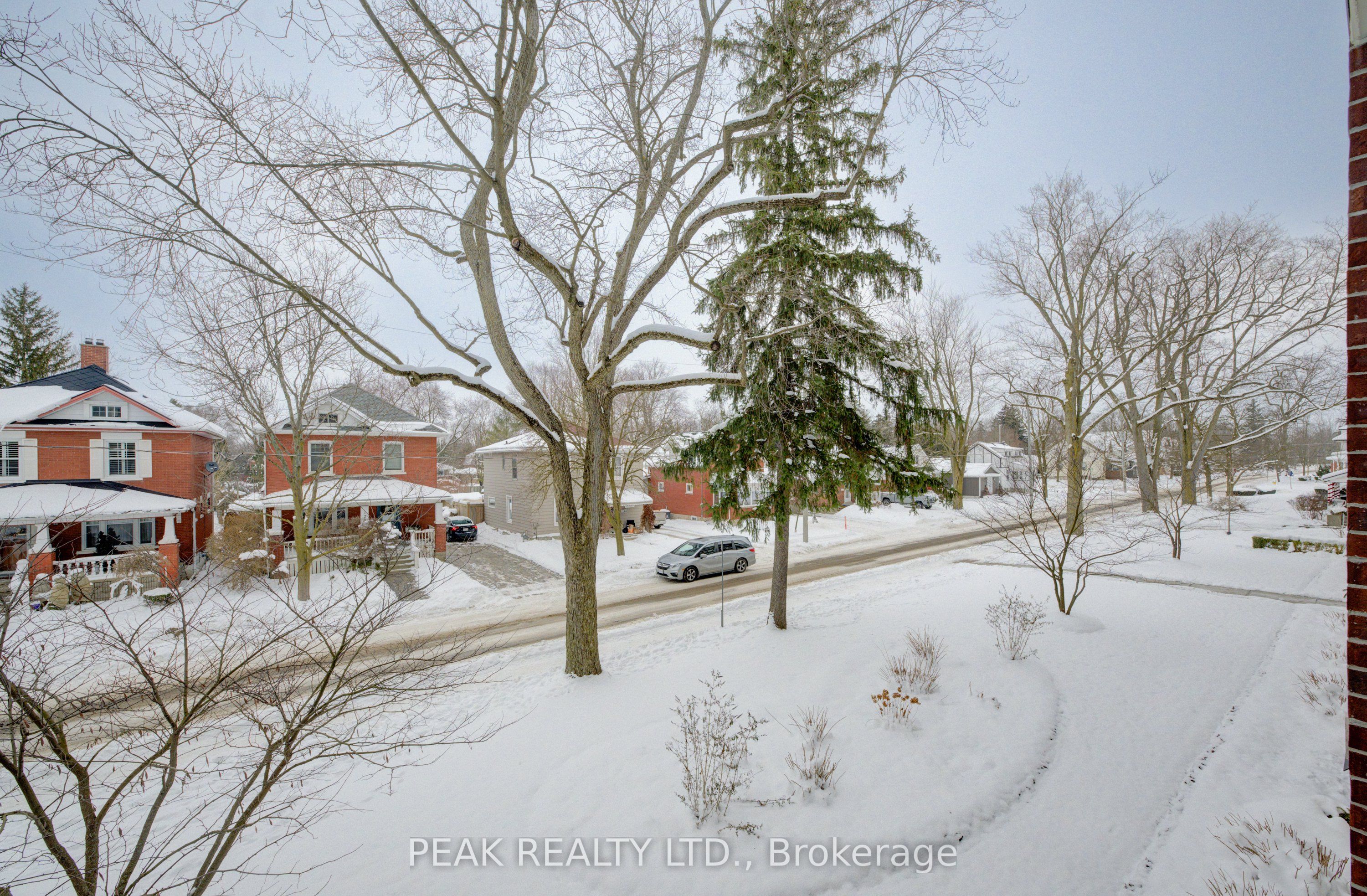 255 John Street N, #213