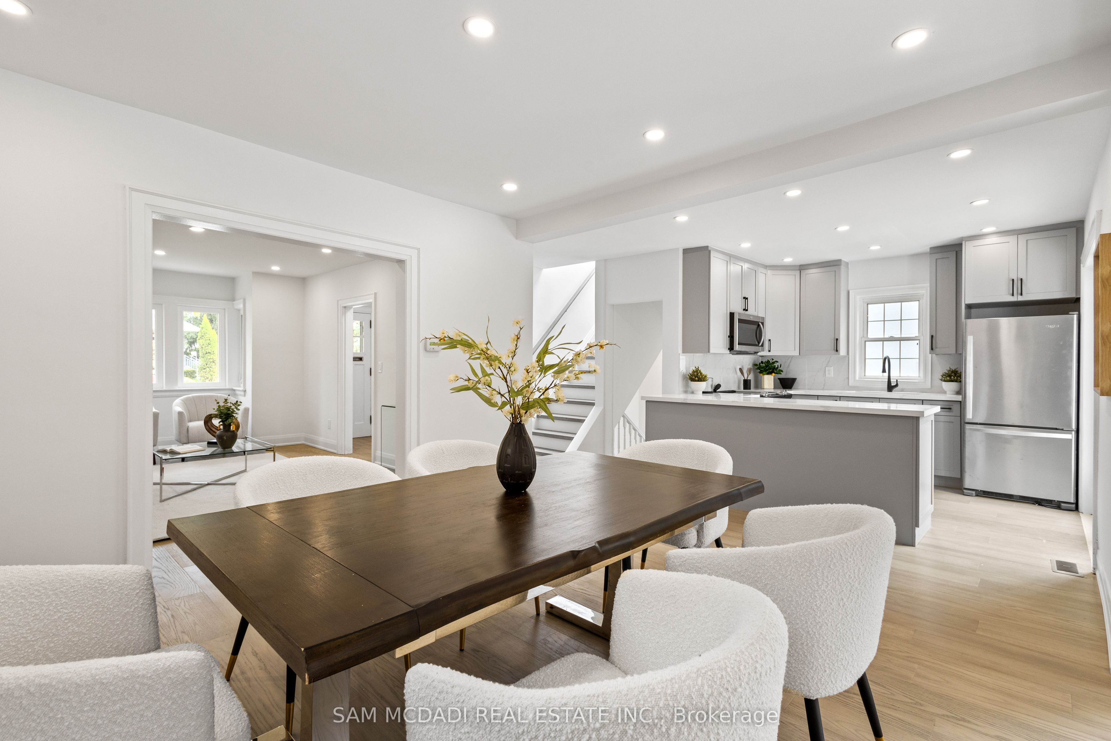 8 Wesley Crescent