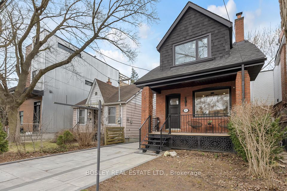 25 Warren Crescent, Toronto, ON M6S 4S1