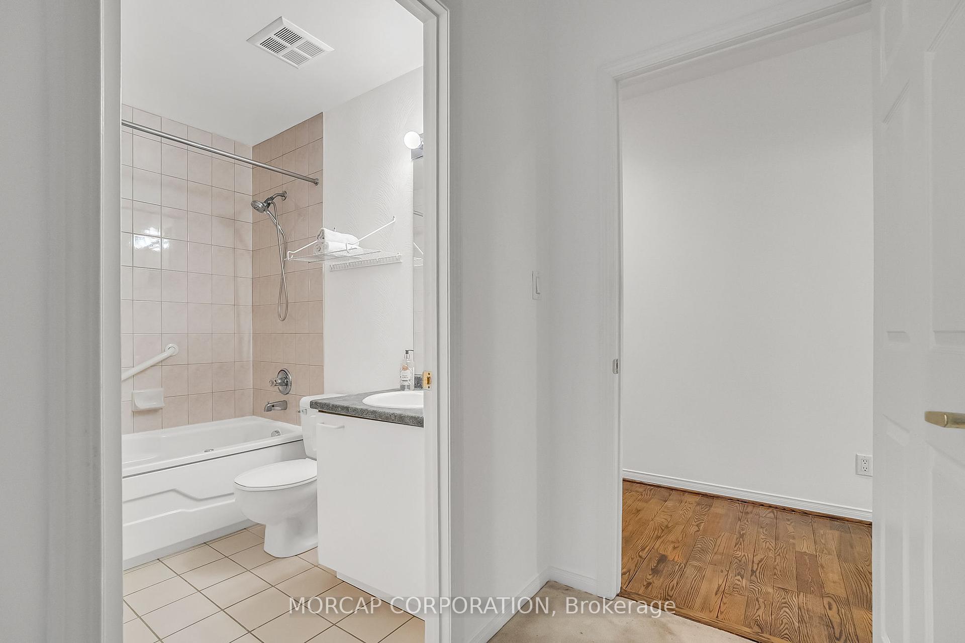2 Bedrooms Condo at 600 Eglinton, Toronto For sale