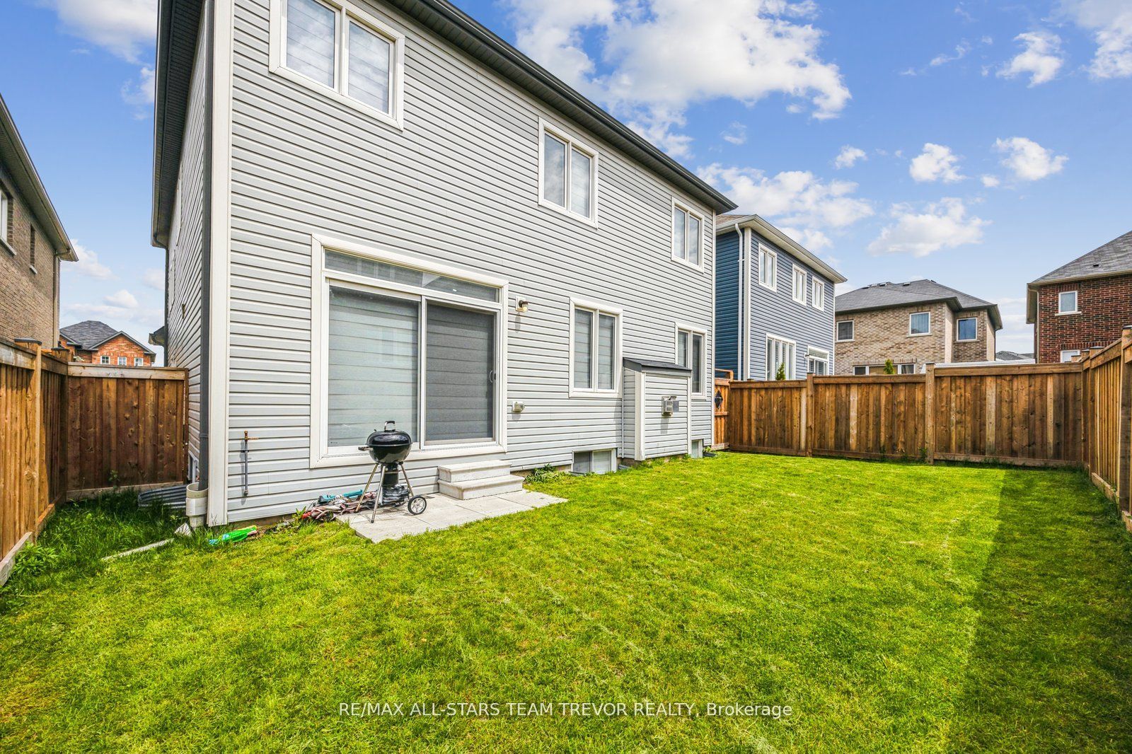 83 Kingknoll Crescent