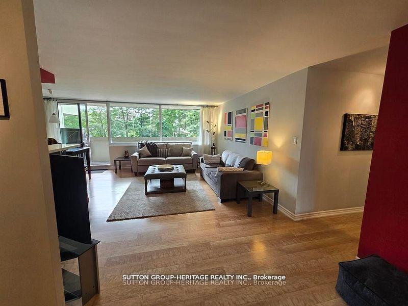 2 Bedrooms Condo at 75 Wynford Heights, Toronto For sale