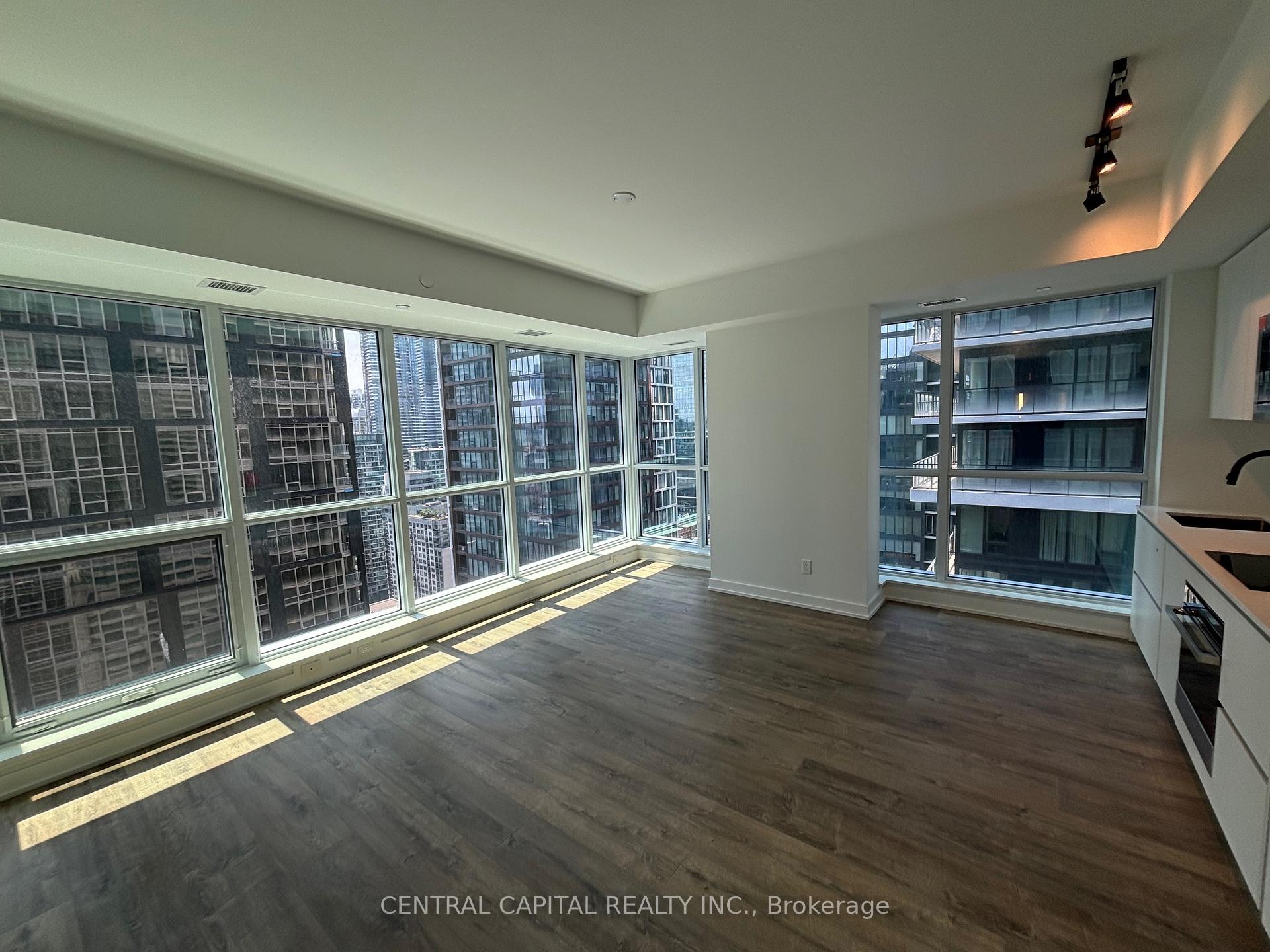1 Bedroom Condo at 327 King, Toronto For sale