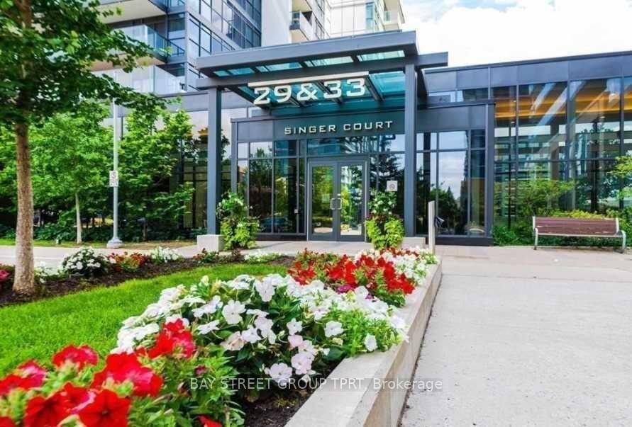 2 Bedrooms Condo at 33 Singer, Toronto For sale