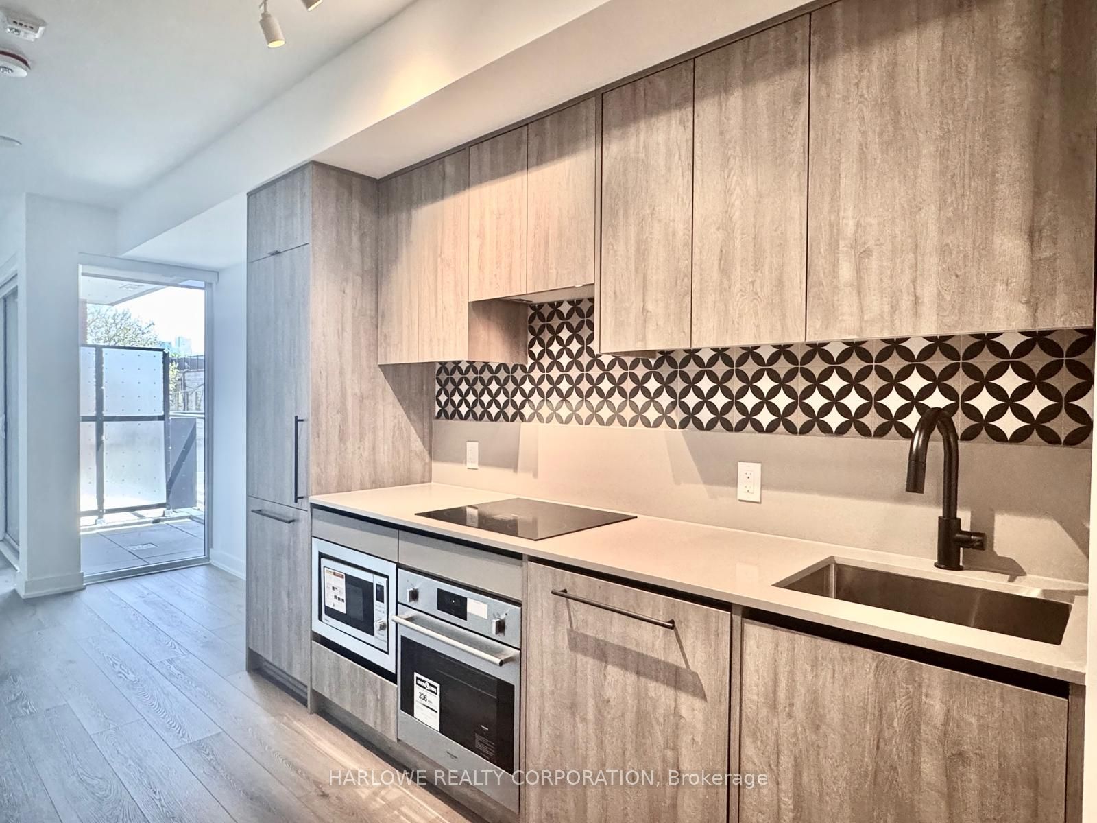 5 Lakeview Avenue, #221