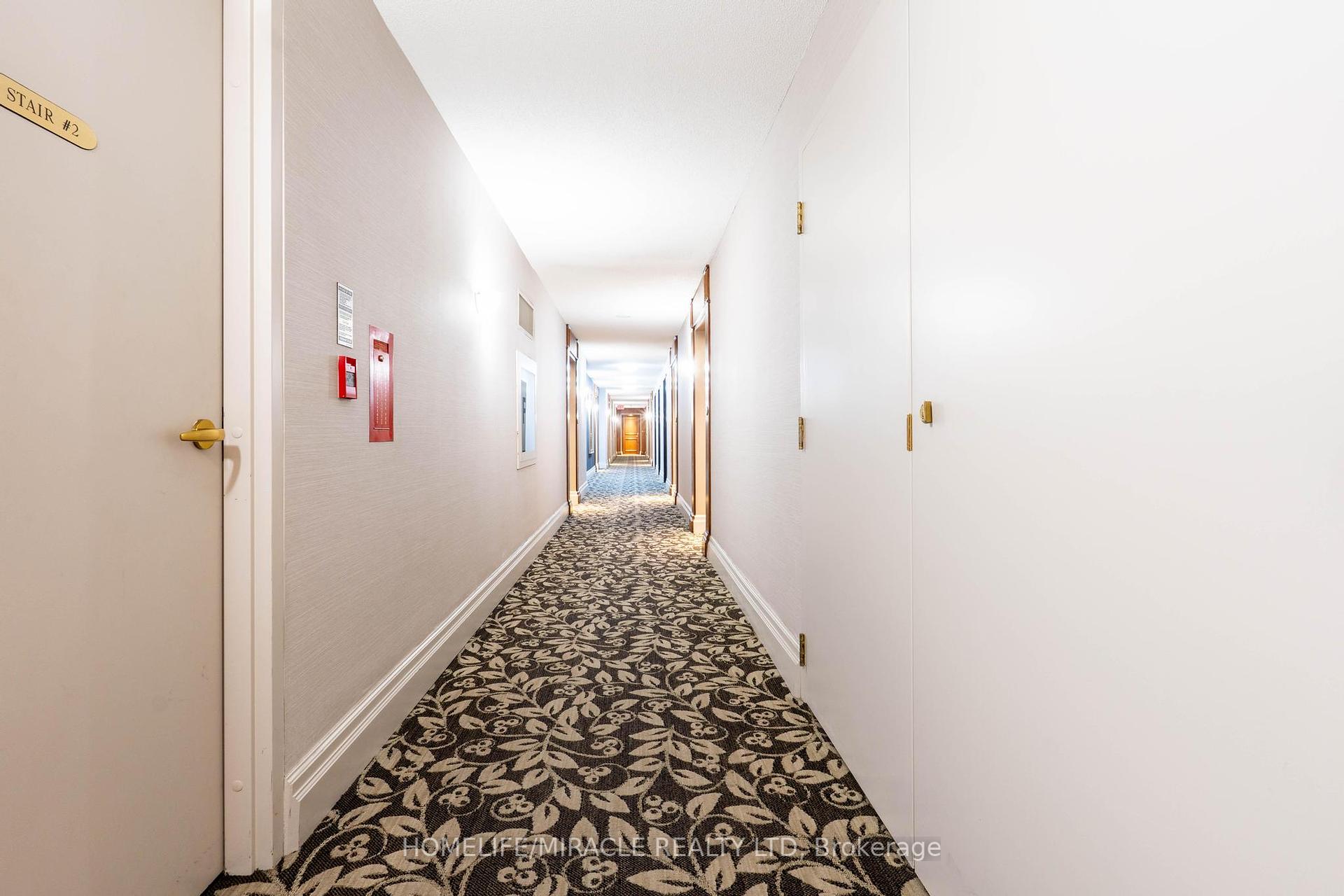 2 Bedrooms Condo at 1 Lee Centre, Toronto For sale