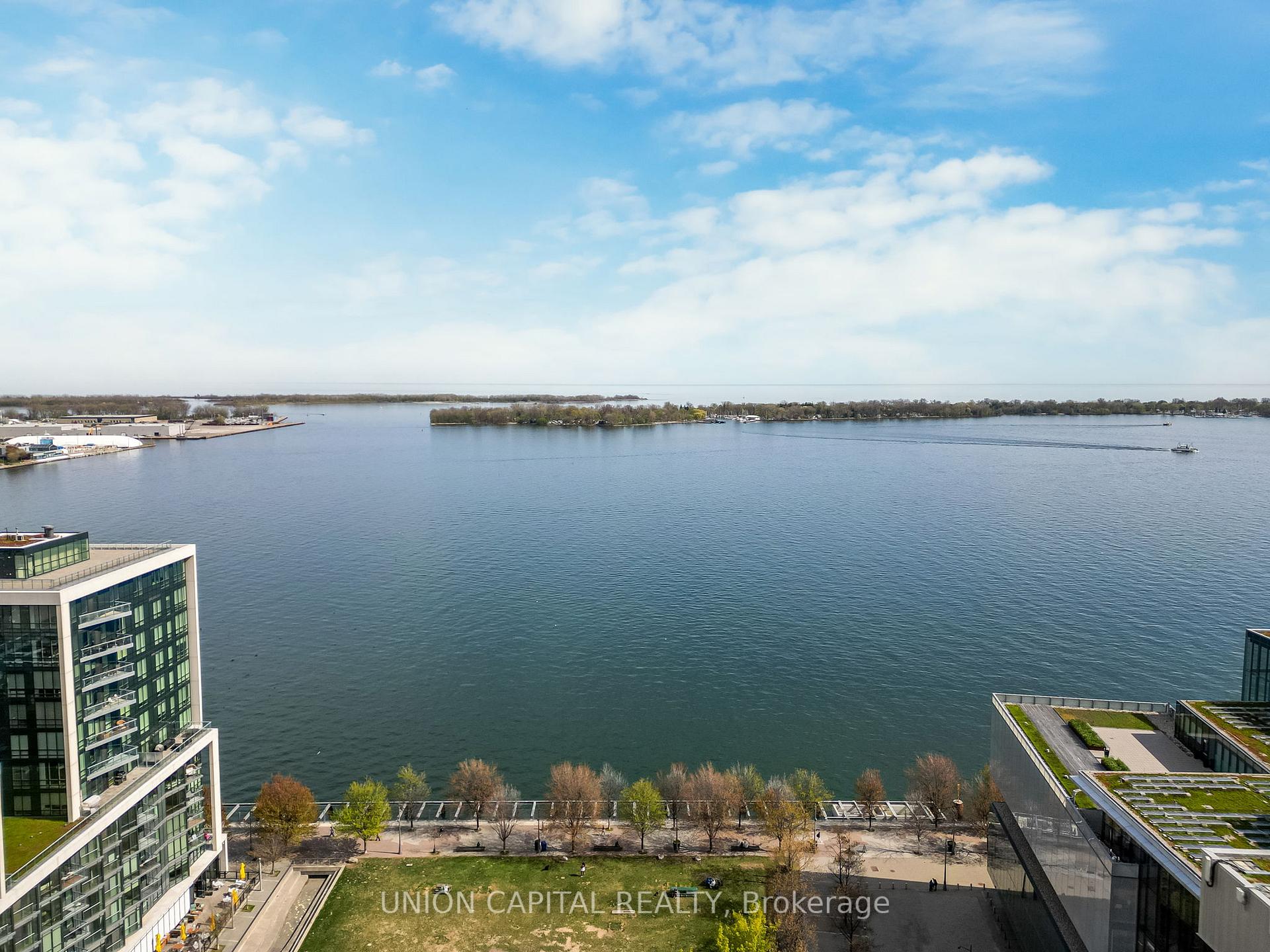 2 Bedrooms Condo at 70 Princess, Toronto For sale