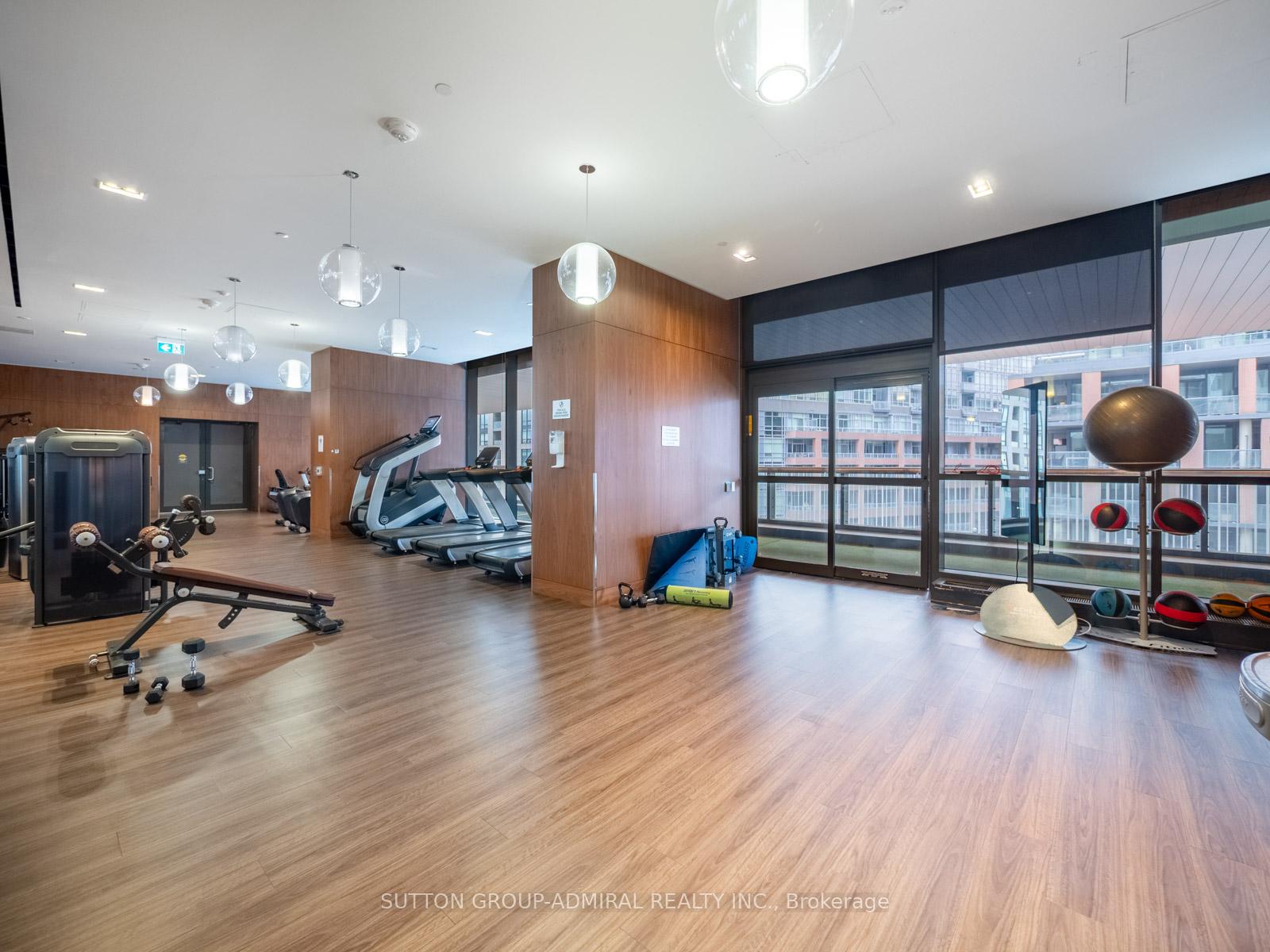 2 Bedrooms Condo at 19 Bathurst, Toronto For sale