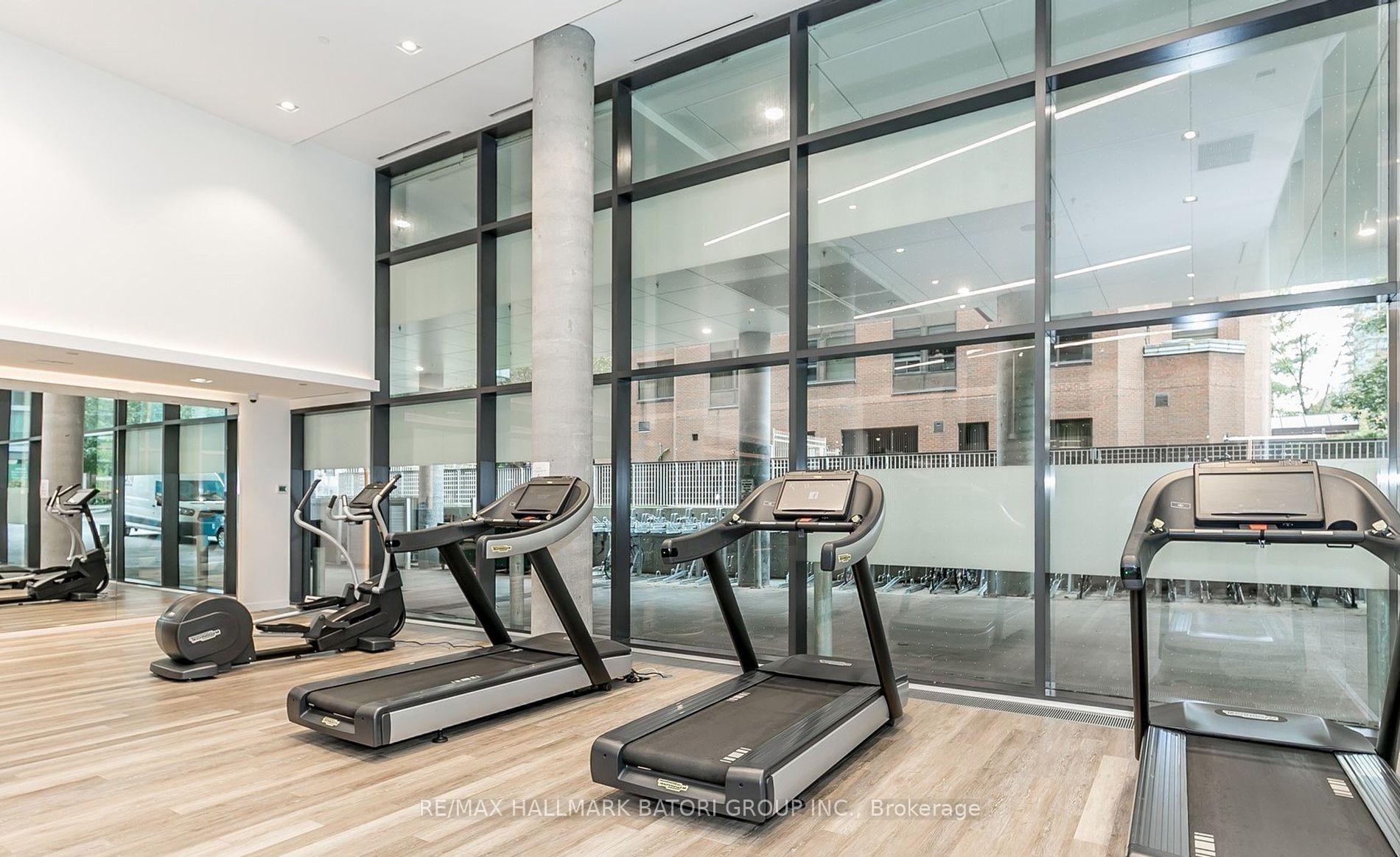 2 Bedrooms Condo at 161 Roehampton,  Toronto For sale